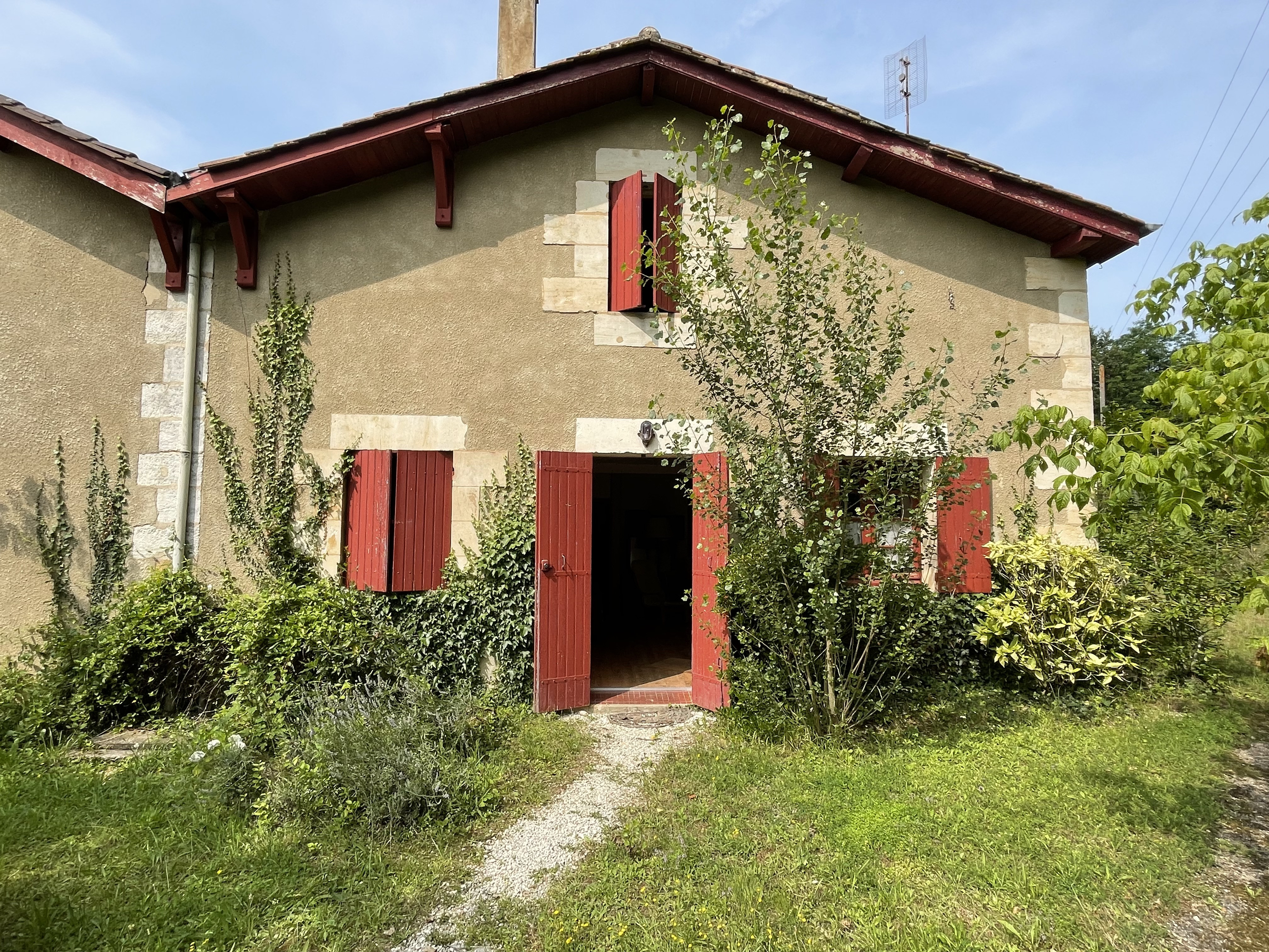 9 Bed, 1 Bath, HouseFor Sale, Bergerac, Dordogne, Aquitaine, 24100