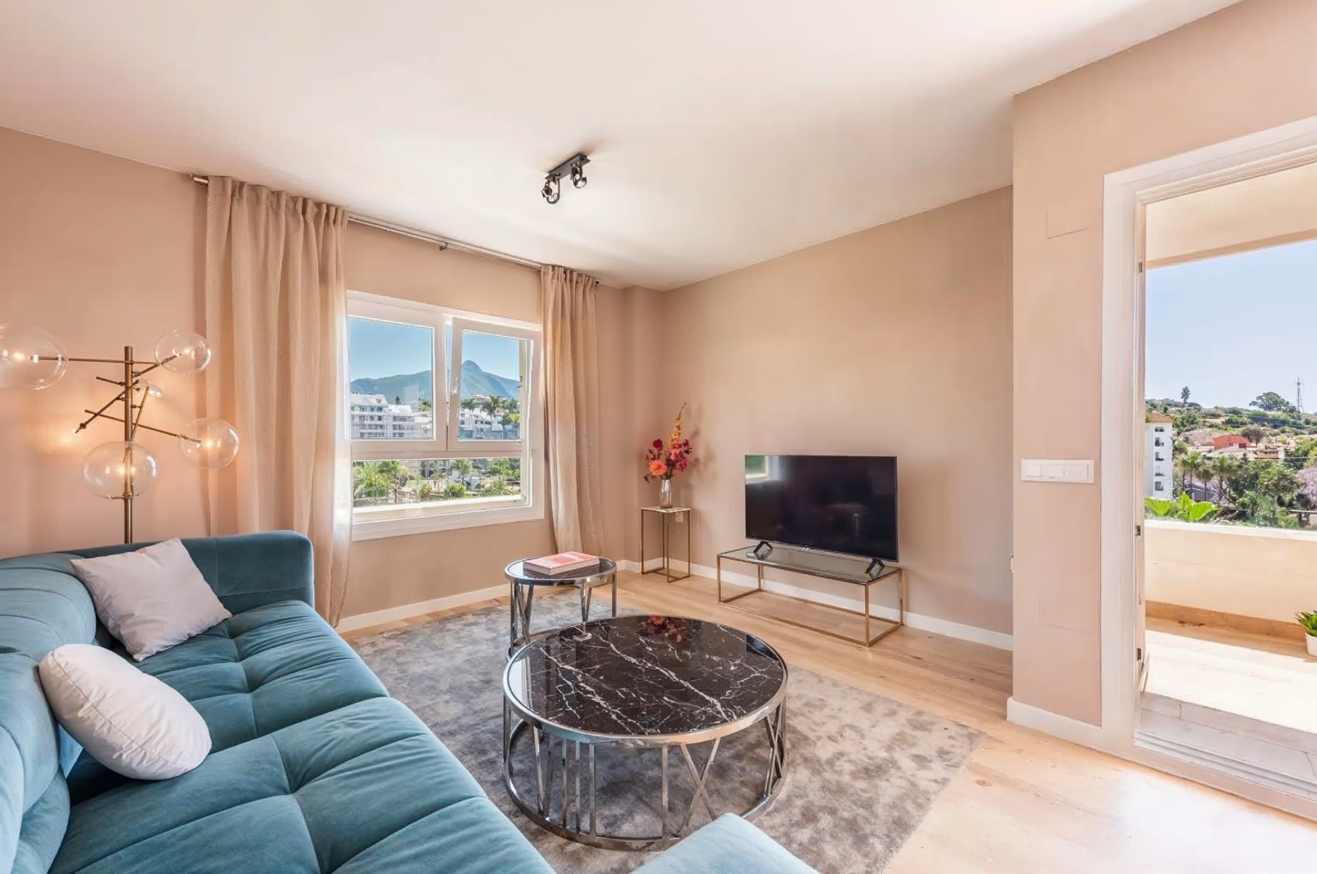 3 Bed, 2 Bath, ApartmentFor Sale, Marbella, Malaga