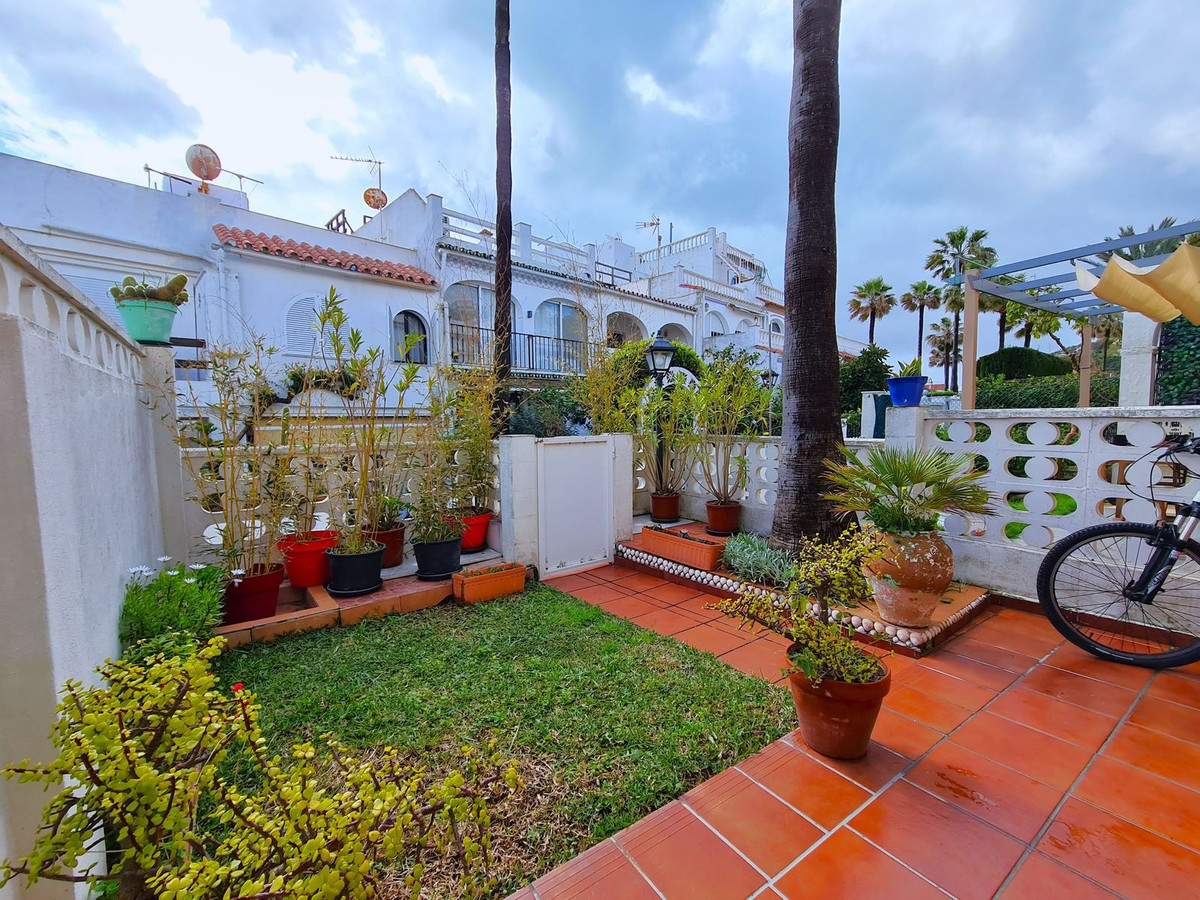 2 Bed, 2 Bath, HouseFor Sale, Punta Chullera, Malaga