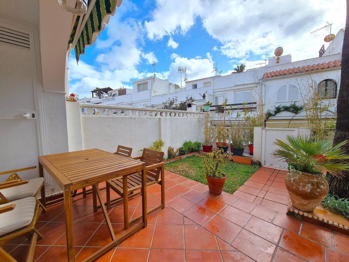 2 Bed, 2 Bath, HouseFor Sale, Punta Chullera, Malaga