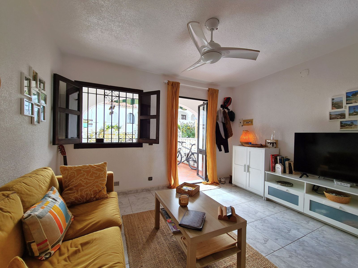 2 Bed, 2 Bath, HouseFor Sale, Punta Chullera, Malaga