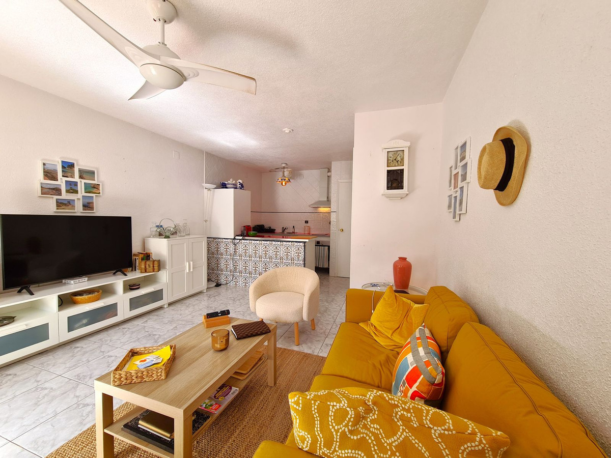 2 Bed, 2 Bath, HouseFor Sale, Punta Chullera, Malaga
