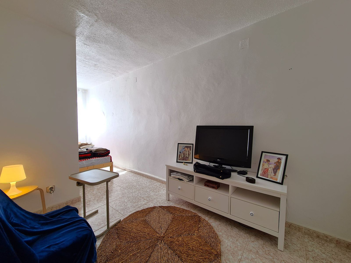 2 Bed, 2 Bath, HouseFor Sale, Punta Chullera, Malaga