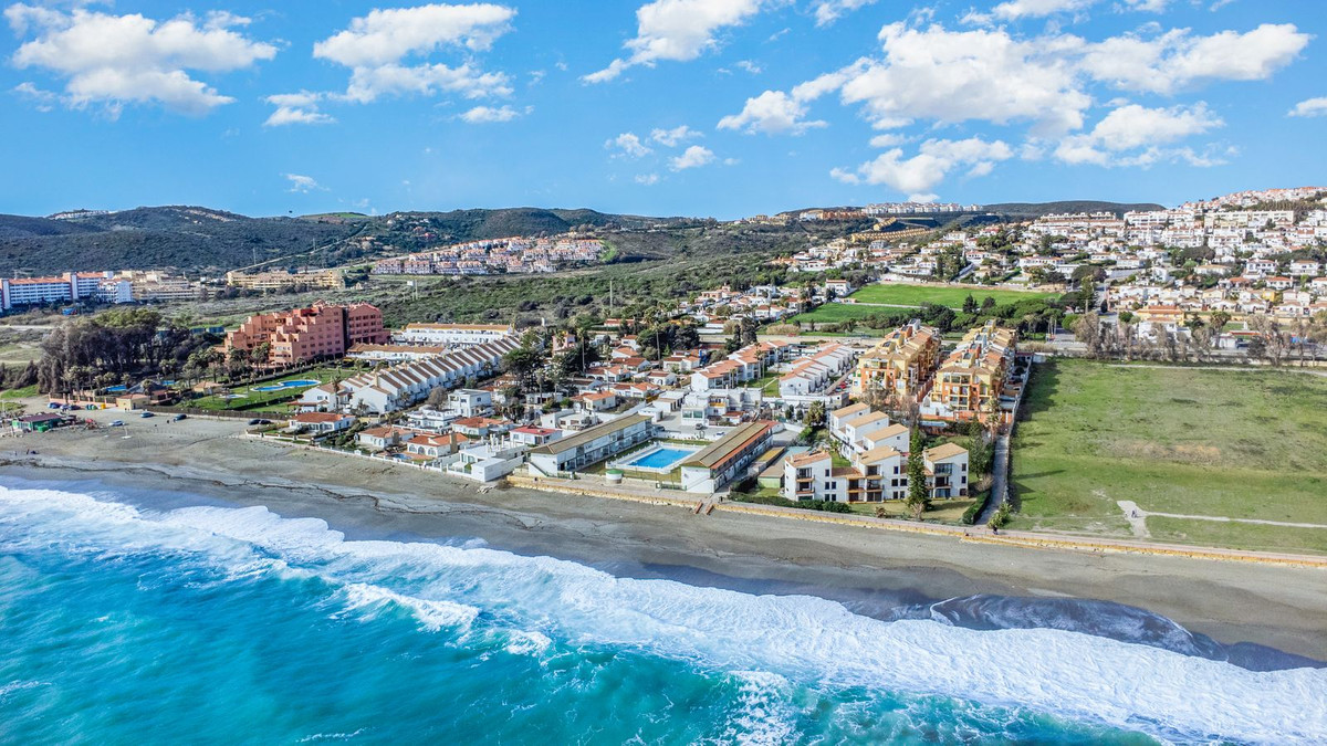 3 Bed, 1 Bath, ApartmentFor Sale, Manilva, Malaga 3 Bed, 1 Bath, ApartmentFor Sale, Manilva, Malaga