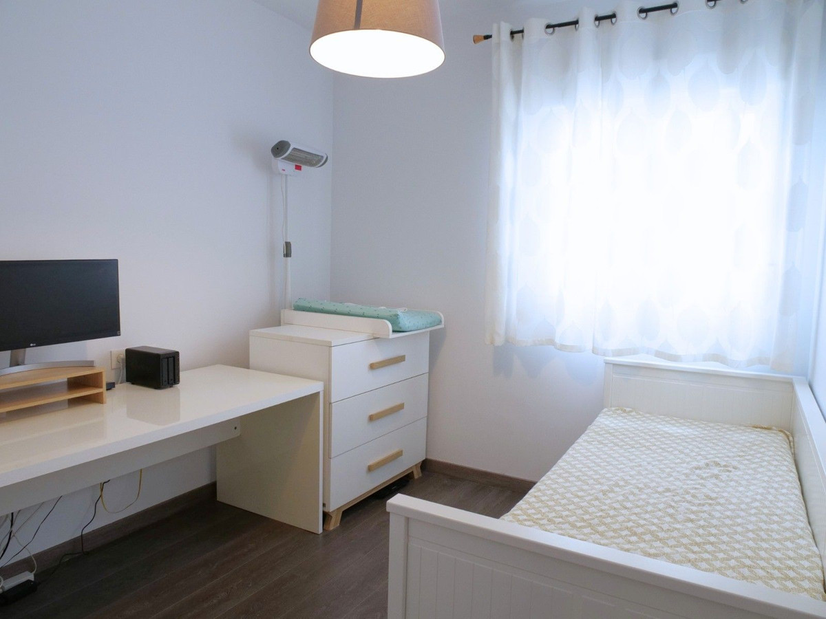 3 Bed, 2 Bath, ApartmentFor Sale, Estepona, Malaga