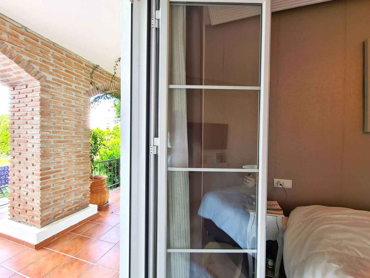 3 Bed, 2 Bath, ApartmentFor Sale, Benahavis, Malaga