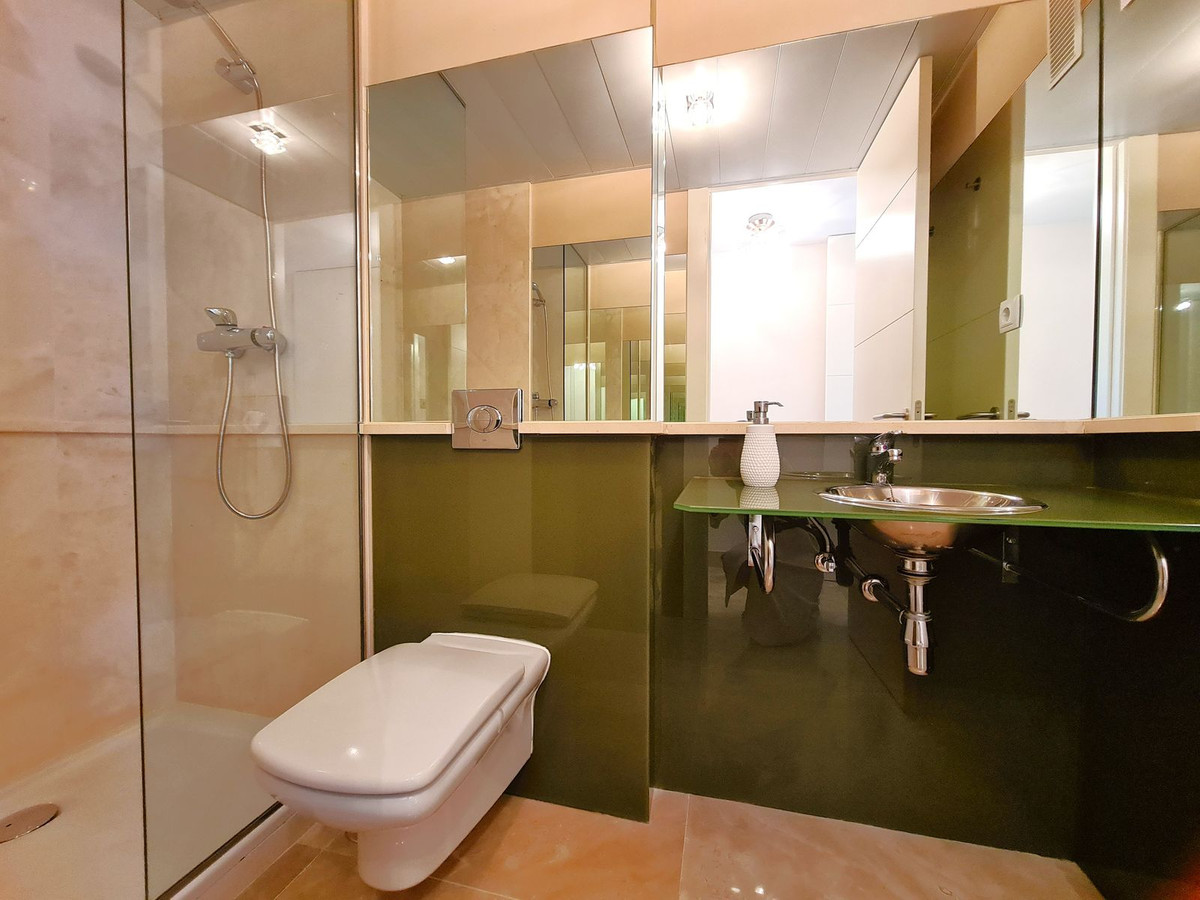 3 Bed, 3 Bath, ApartmentFor Sale, Punta Chullera, Malaga