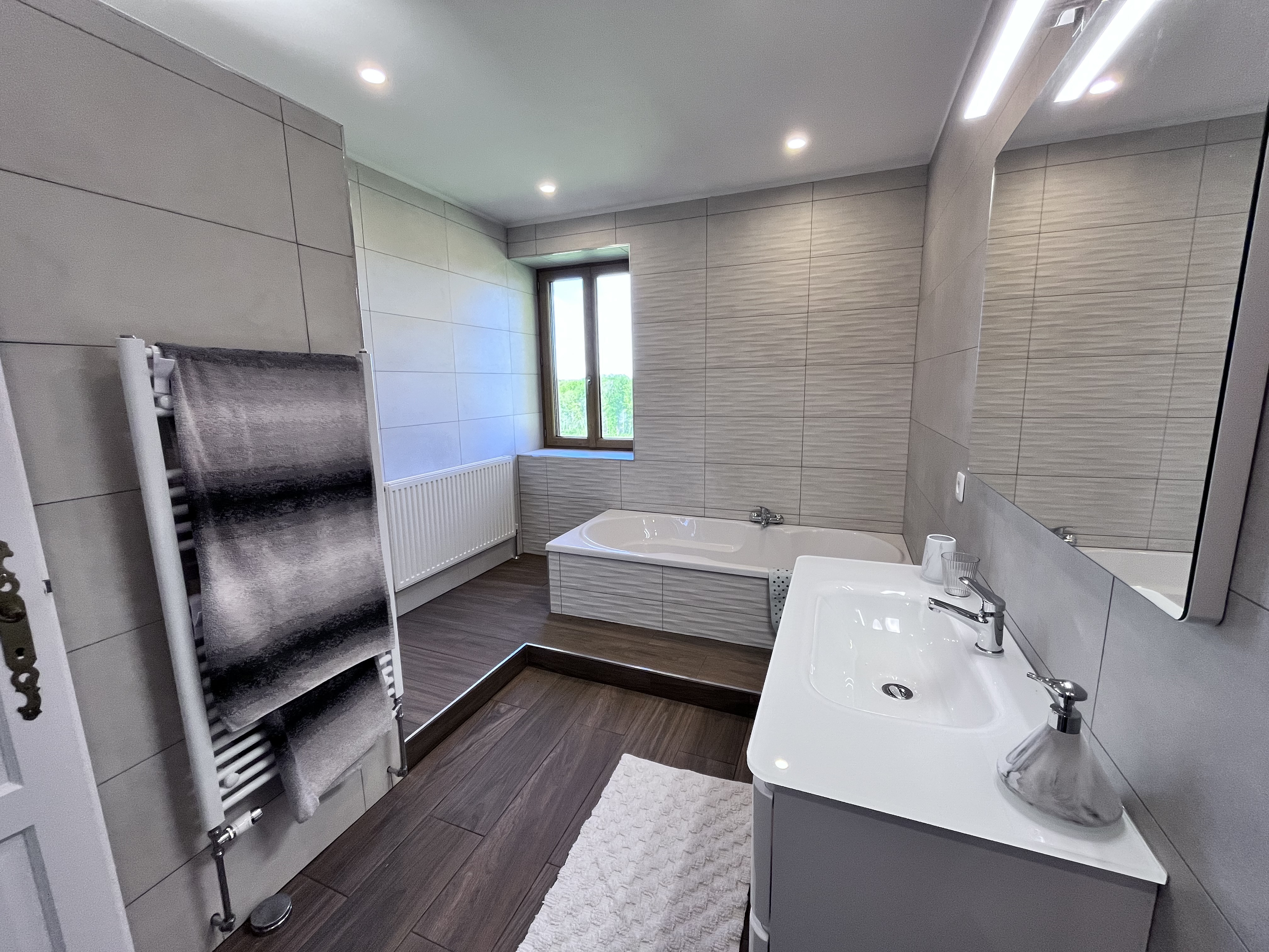 5 Bed, 1 Bath, HouseFor Sale, Pardaillan, Lot-et-Garonne, Aquitaine, 47120