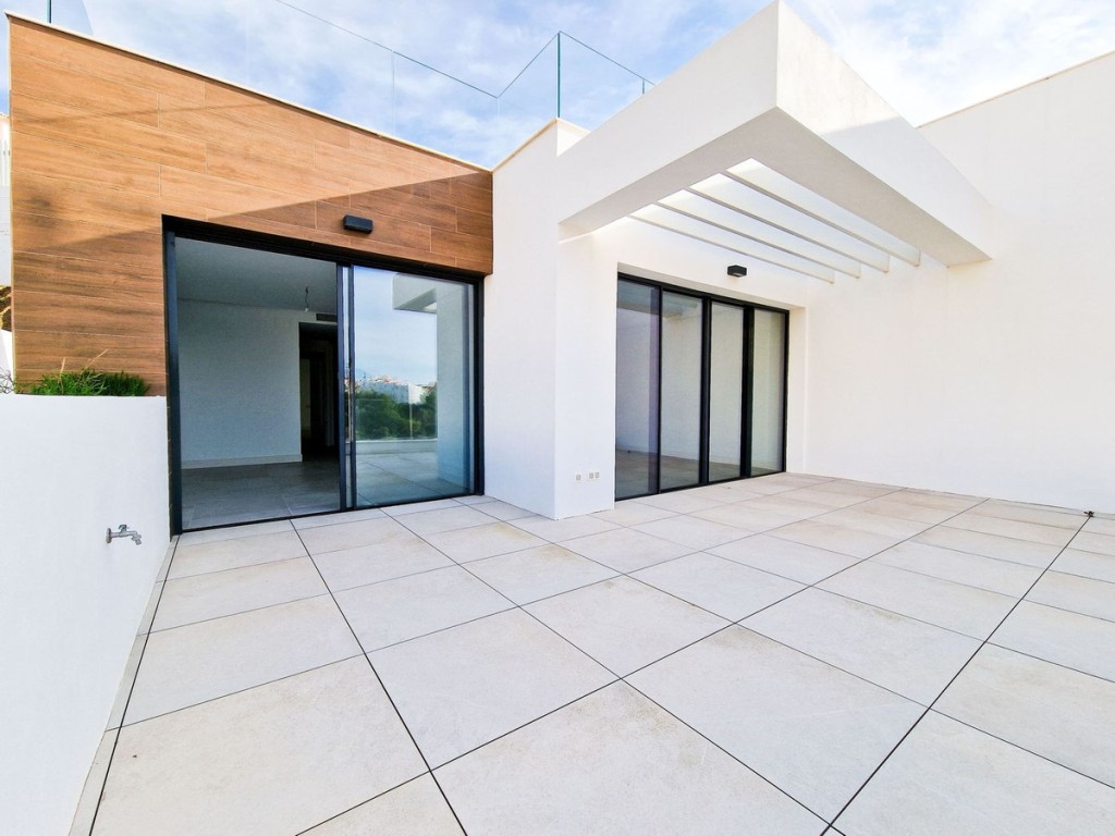 2 Bed, 2 Bath, ApartmentFor Sale, Cabopino, Malaga