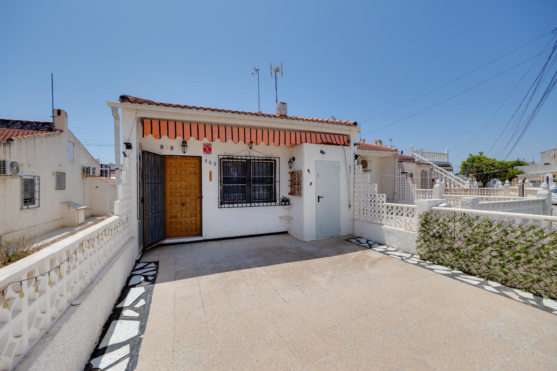 2 Bed, 1 Bath, HouseFor Sale, Torrevieja, Alicante