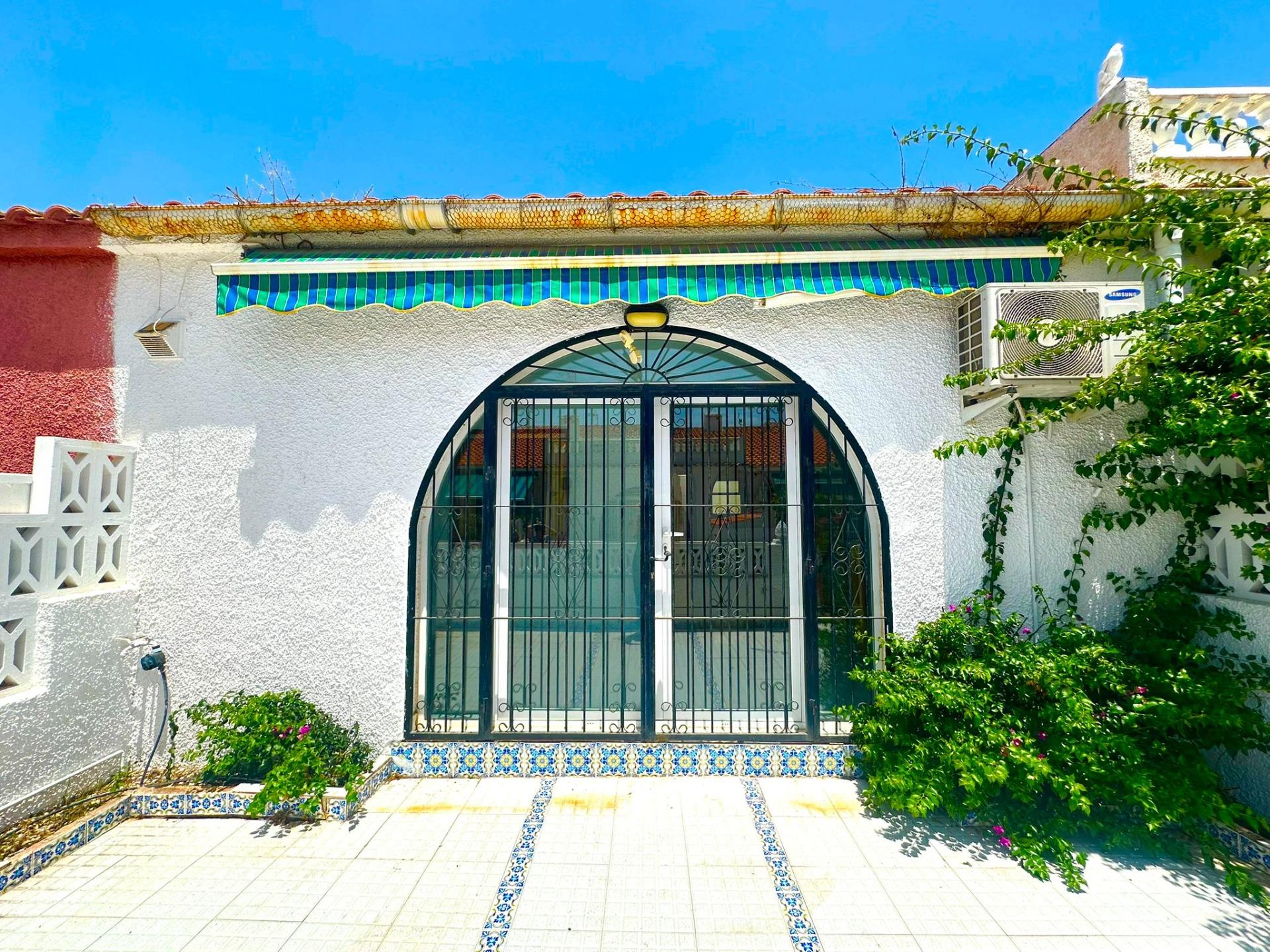 2 Bed, 1 Bath, HouseFor Sale, Torrevieja, Alicante