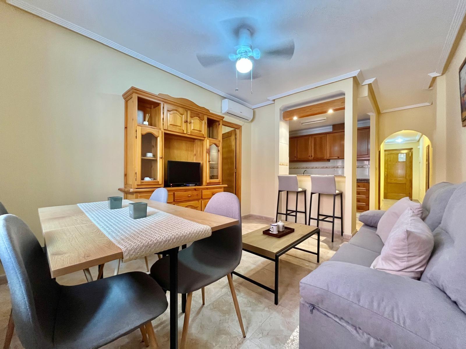 2 Bed, 1 Bath, ApartmentFor Sale, Torrevieja, Alicante