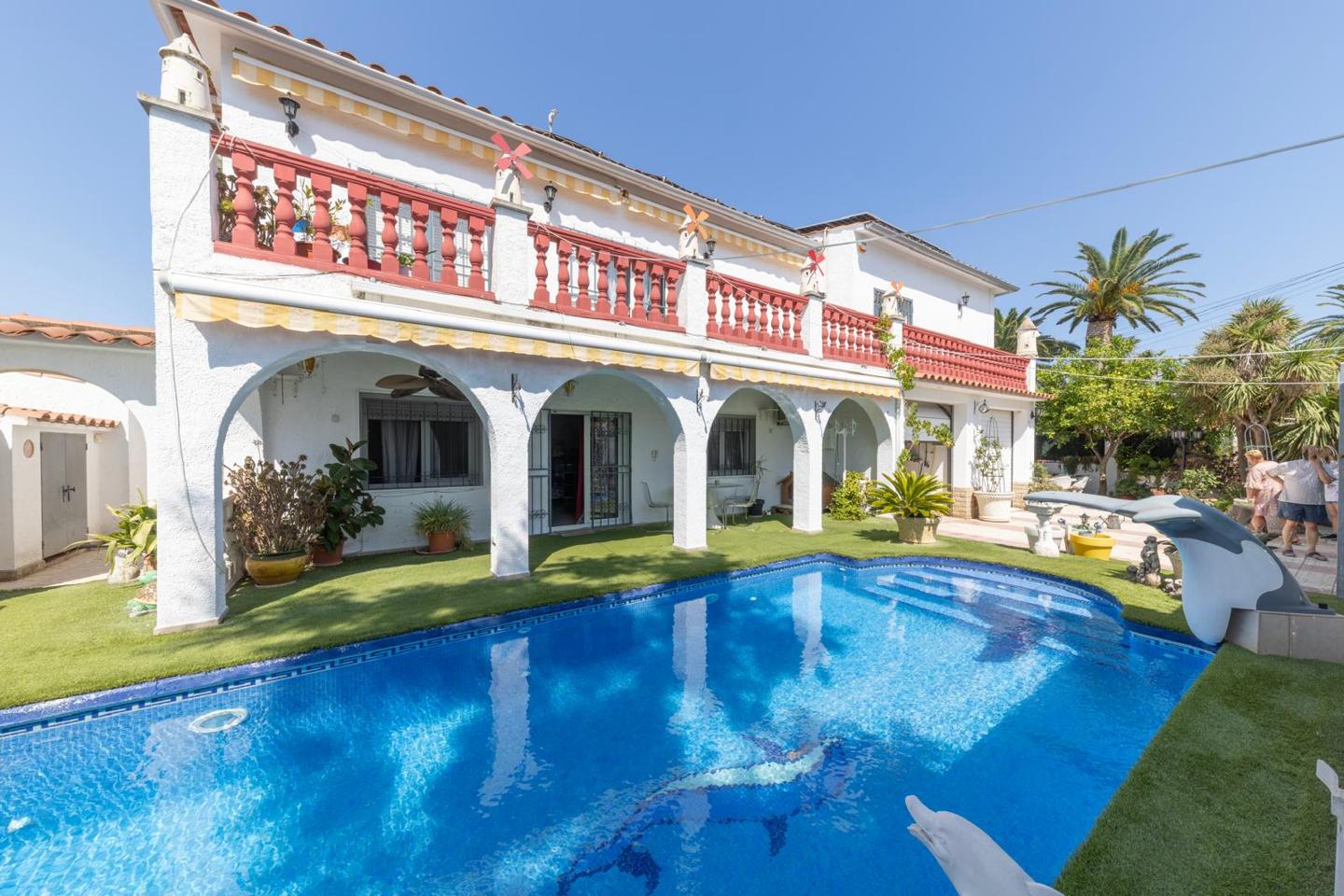5 Bed, 2 Bath, HouseFor Sale, Empuriabrava, Girona, 17487