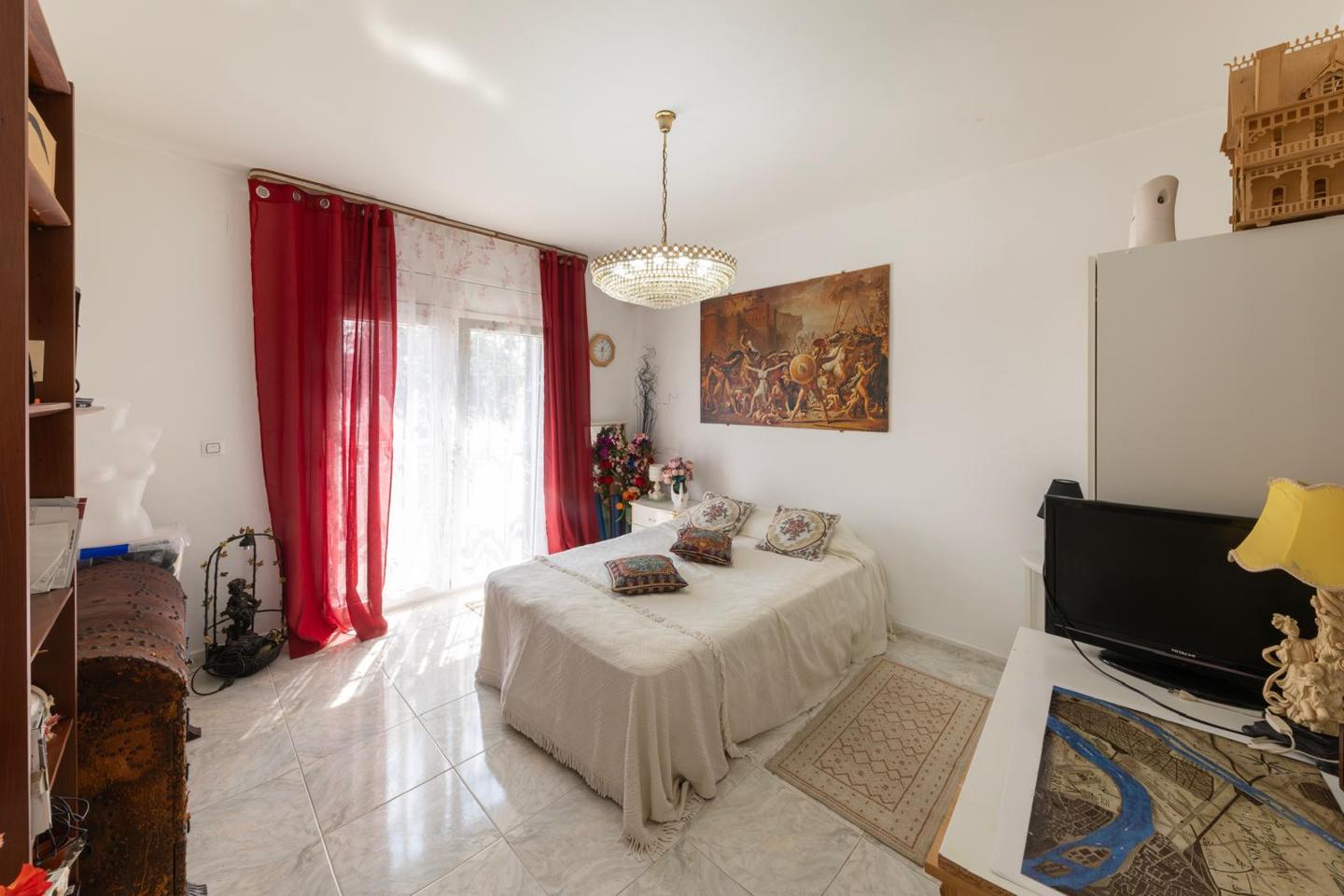 5 Bed, 2 Bath, HouseFor Sale, Empuriabrava, Girona, 17487 5 Bed, 2 Bath, HouseFor Sale, Empuriabrava, Girona, 17487