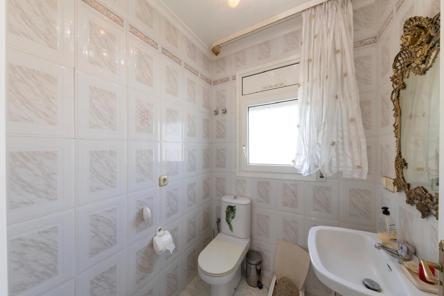 5 Bed, 2 Bath, HouseFor Sale, Empuriabrava, Girona, 17487 5 Bed, 2 Bath, HouseFor Sale, Empuriabrava, Girona, 17487