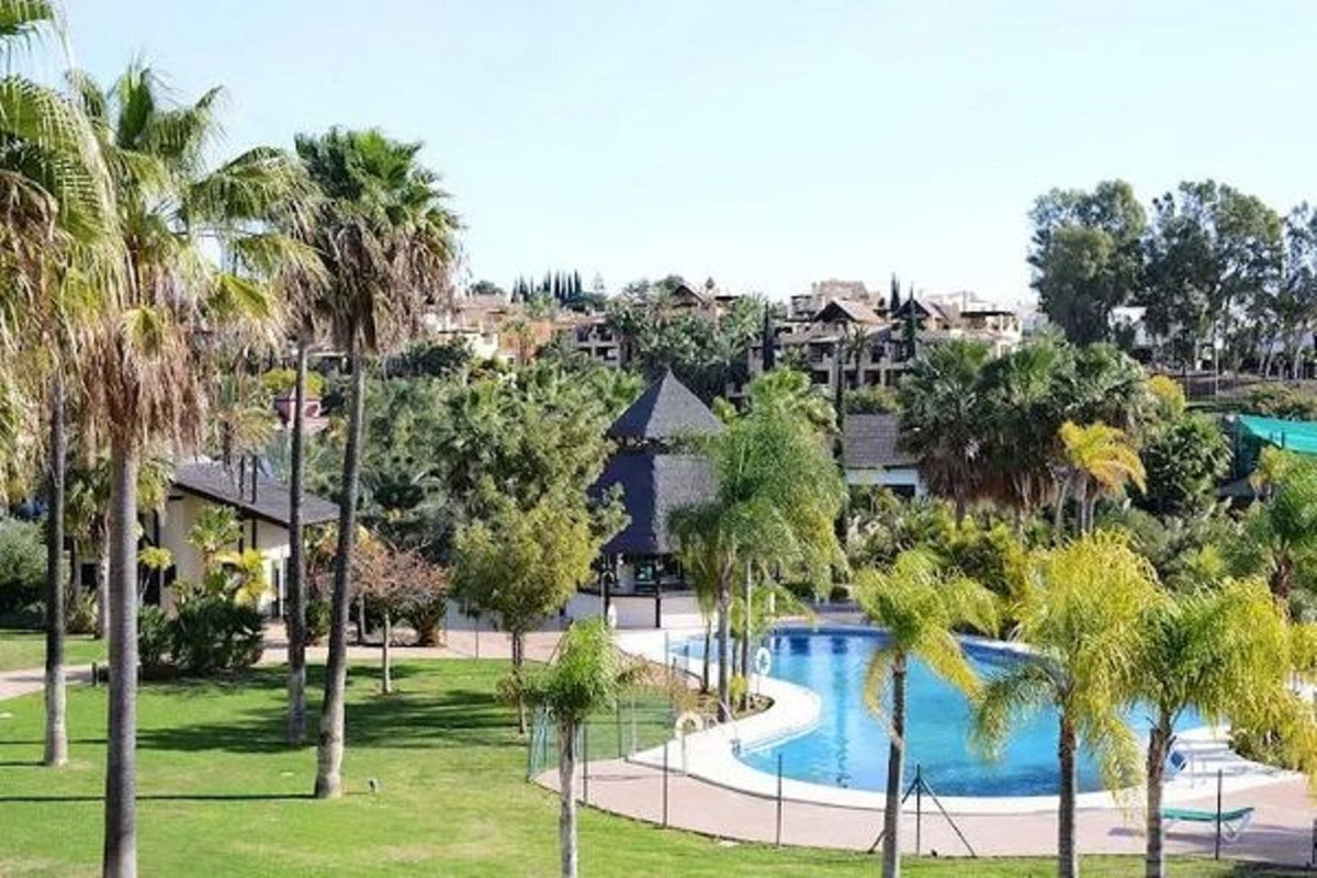 2 Bed, 2 Bath, ApartmentFor Sale, Estepona, Malaga