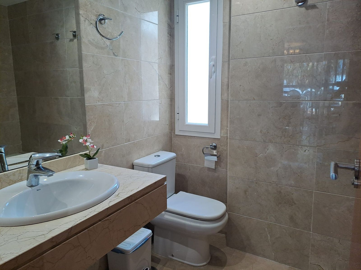 2 Bed, 2 Bath, ApartmentFor Sale, Estepona, Malaga