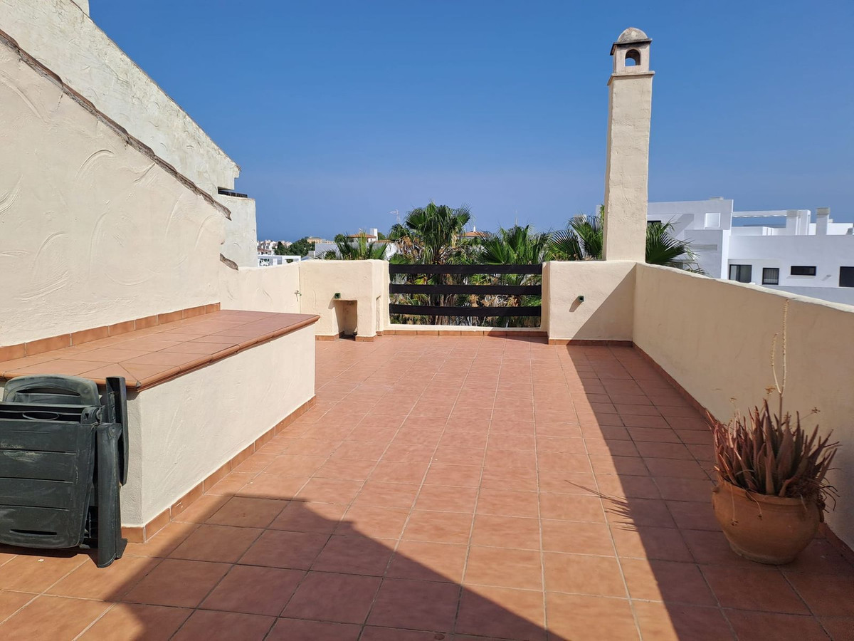 2 Bed, 2 Bath, ApartmentFor Sale, Estepona, Malaga