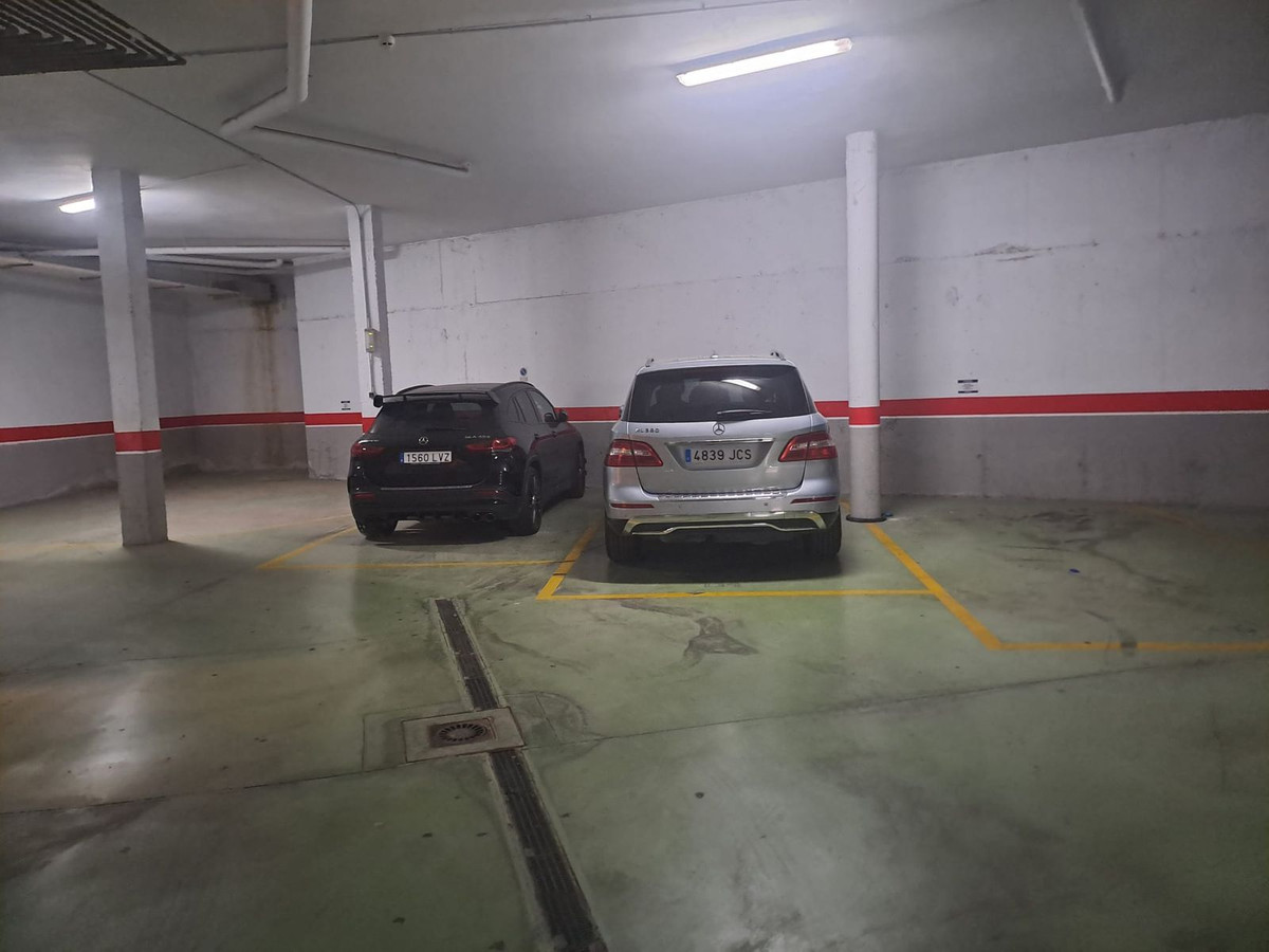 2 Bed, 2 Bath, ApartmentFor Sale, Estepona, Malaga