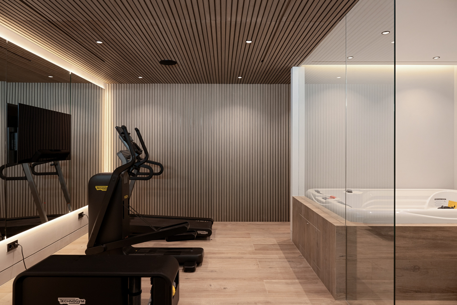 5 Bed, 5 Bath, HouseFor Sale, Marbella, Malaga 5 Bed, 5 Bath, HouseFor Sale, Marbella, Malaga