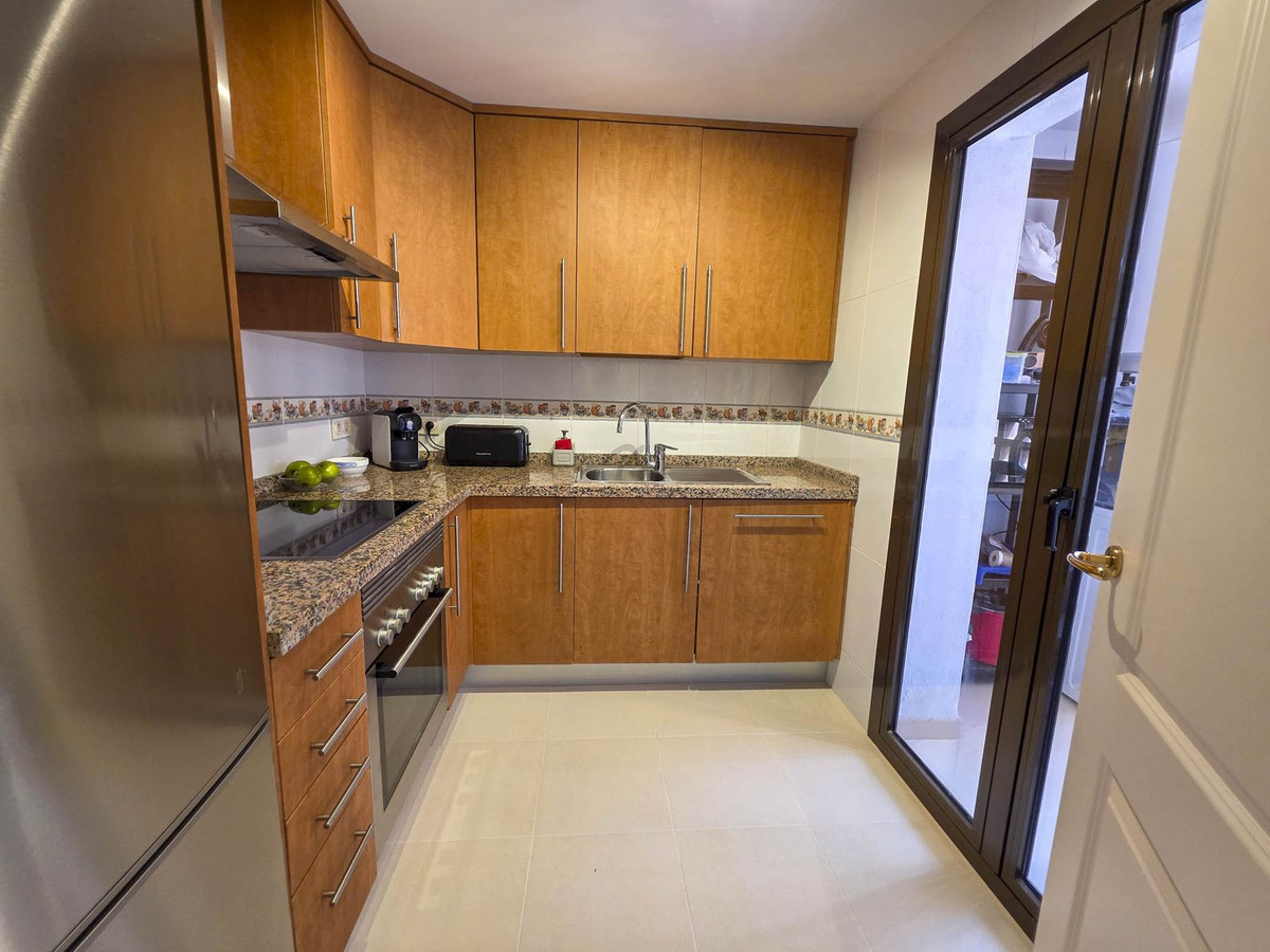 2 Bed, 2 Bath, ApartmentFor Sale, San Luis de Sabinillas, Malaga