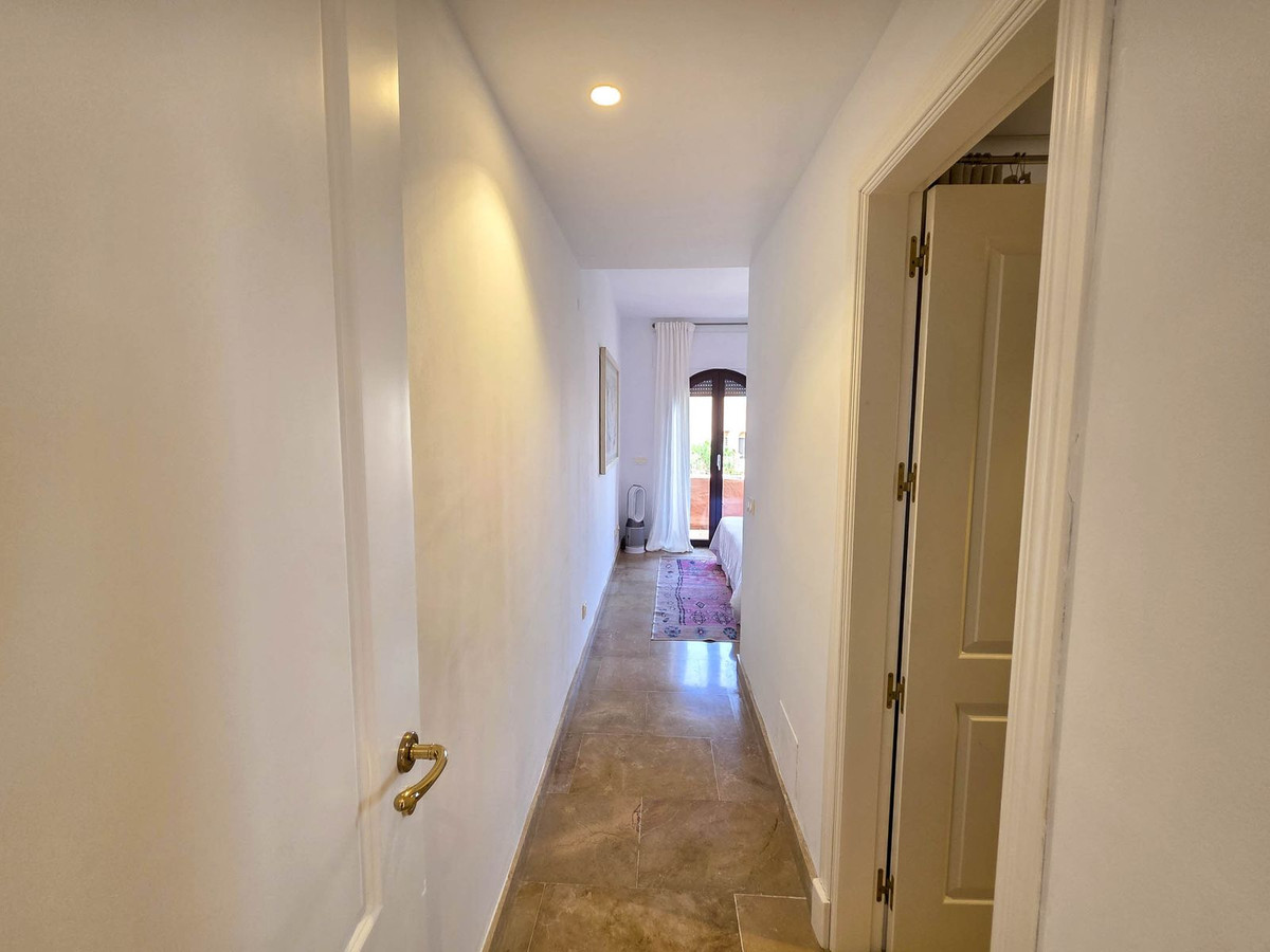 2 Bed, 2 Bath, ApartmentFor Sale, San Luis de Sabinillas, Malaga