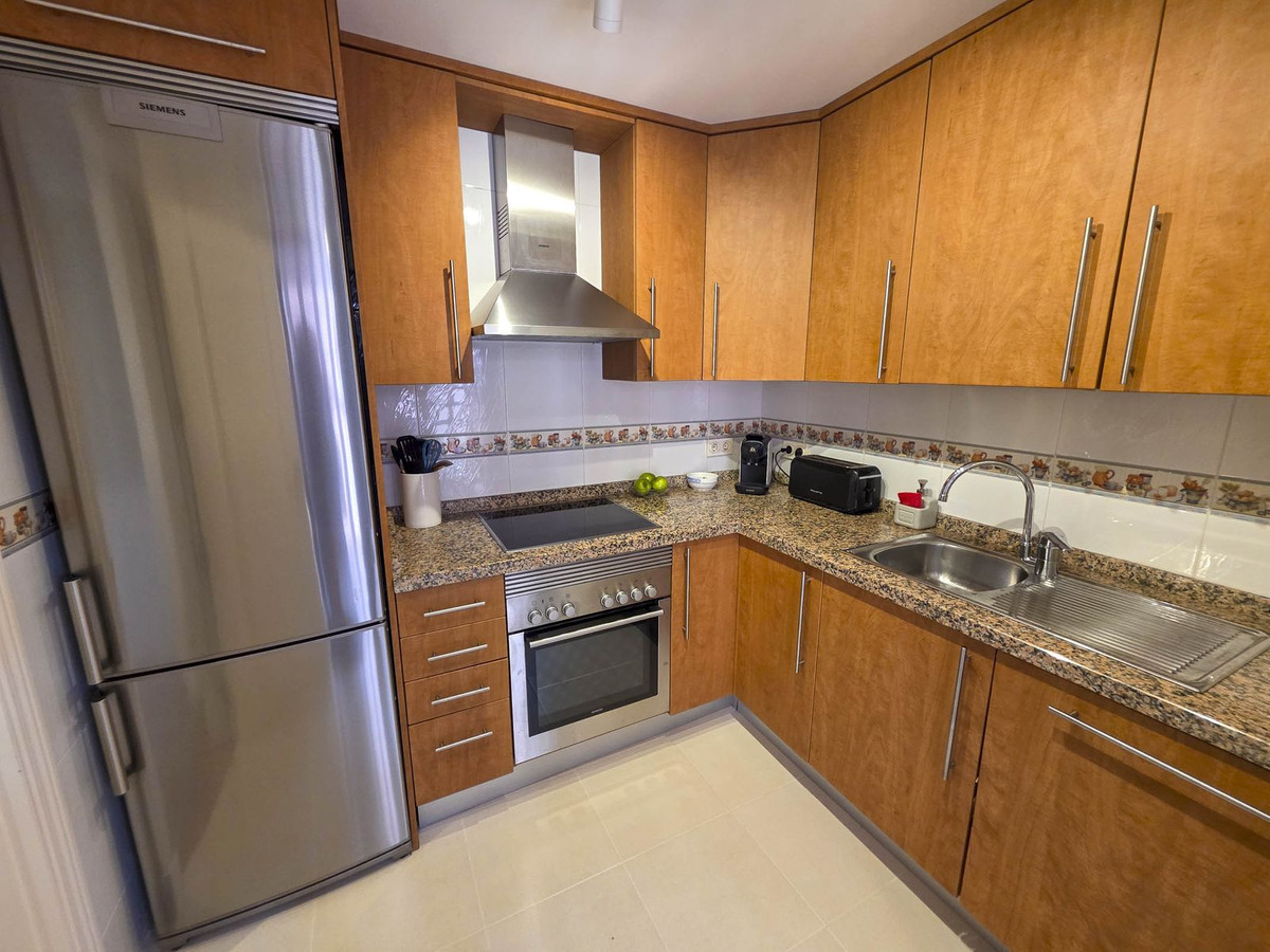 2 Bed, 2 Bath, ApartmentFor Sale, San Luis de Sabinillas, Malaga