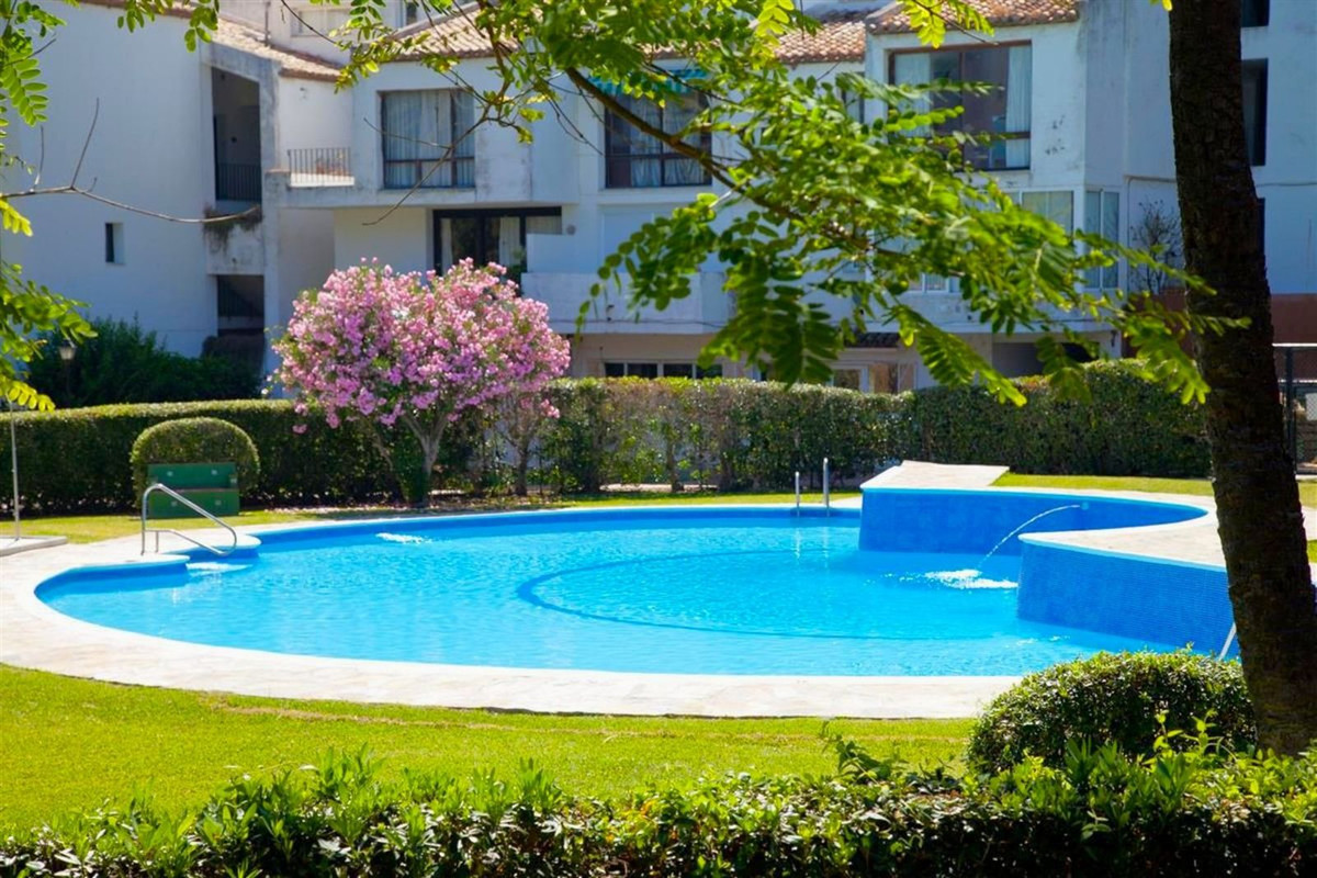 2 Bed, 1 Bath, ApartmentFor Sale, Estepona, Malaga 2 Bed, 1 Bath, ApartmentFor Sale, Estepona, Malaga