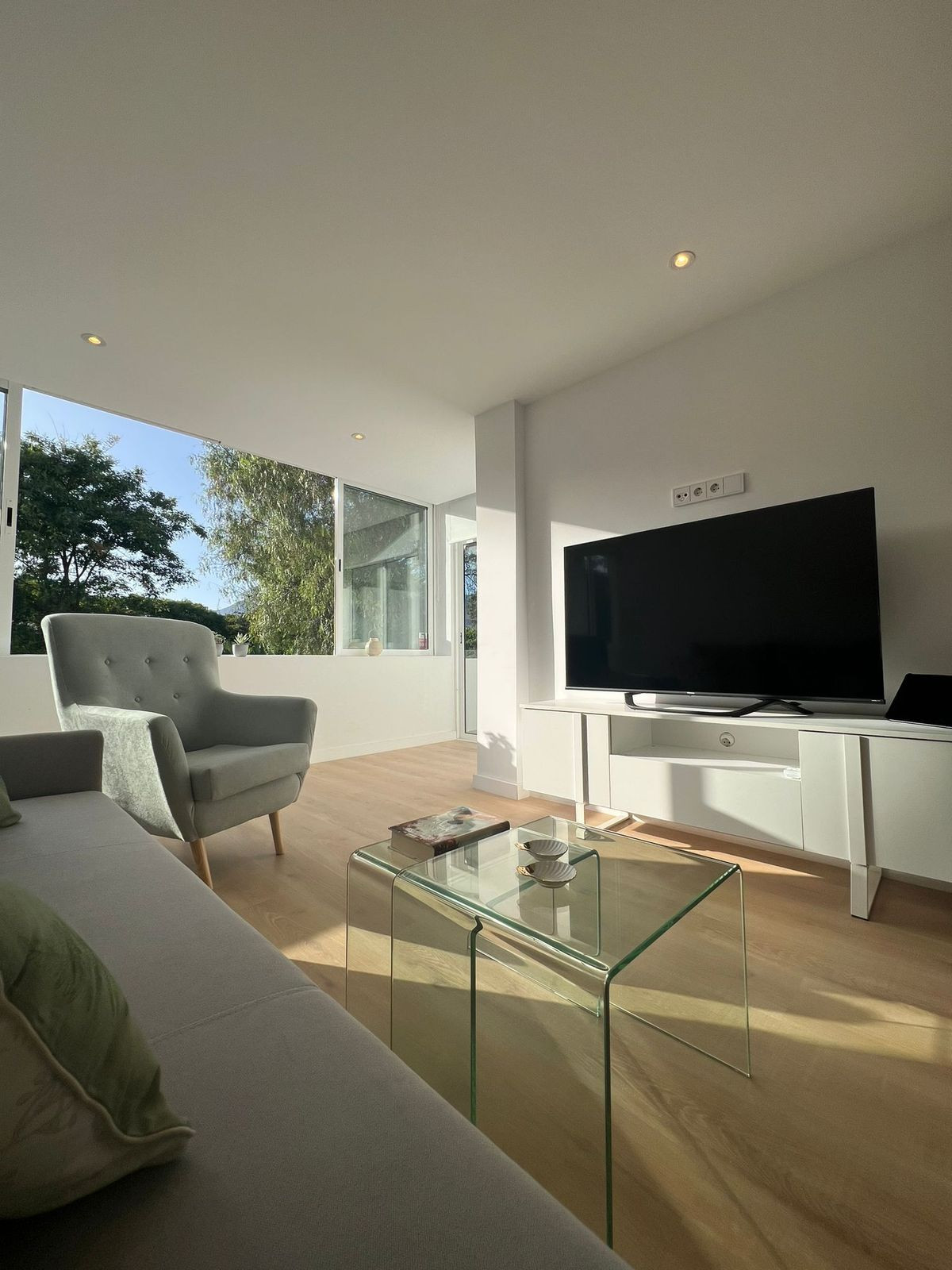 2 Bed, 1 Bath, ApartmentFor Sale, Estepona, Malaga 2 Bed, 1 Bath, ApartmentFor Sale, Estepona, Malaga