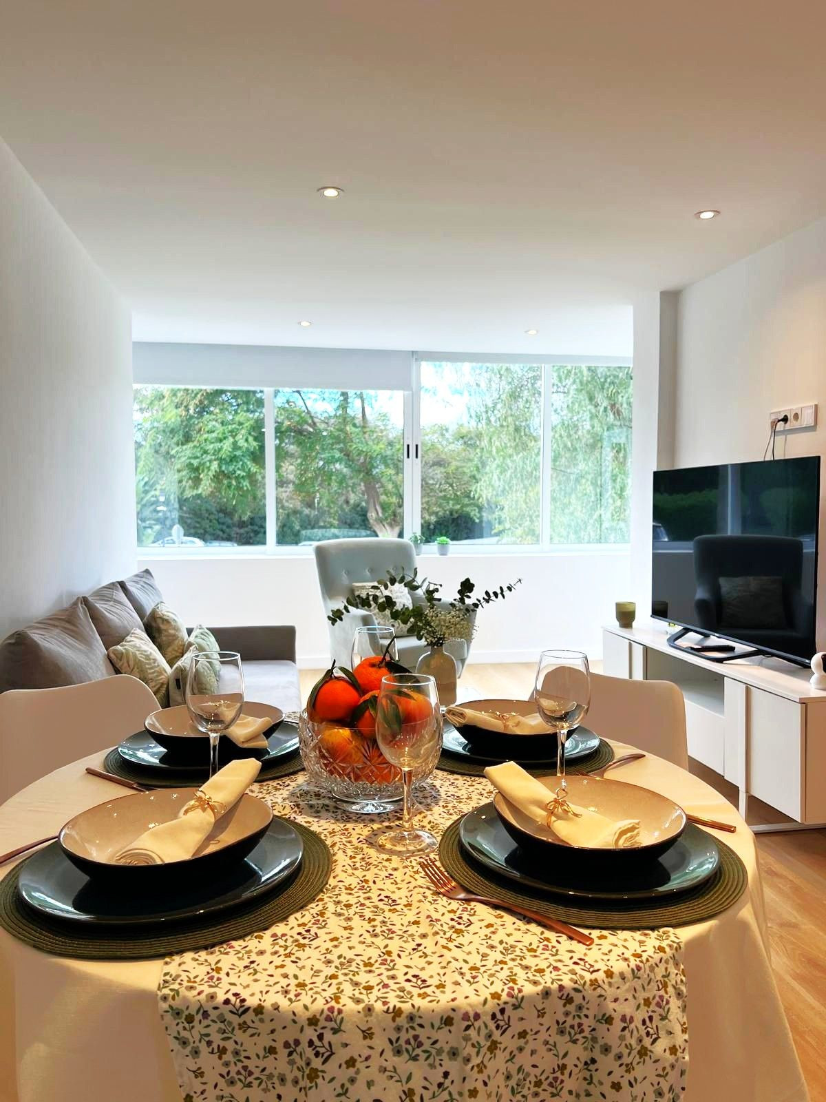 2 Bed, 1 Bath, ApartmentFor Sale, Estepona, Malaga 2 Bed, 1 Bath, ApartmentFor Sale, Estepona, Malaga