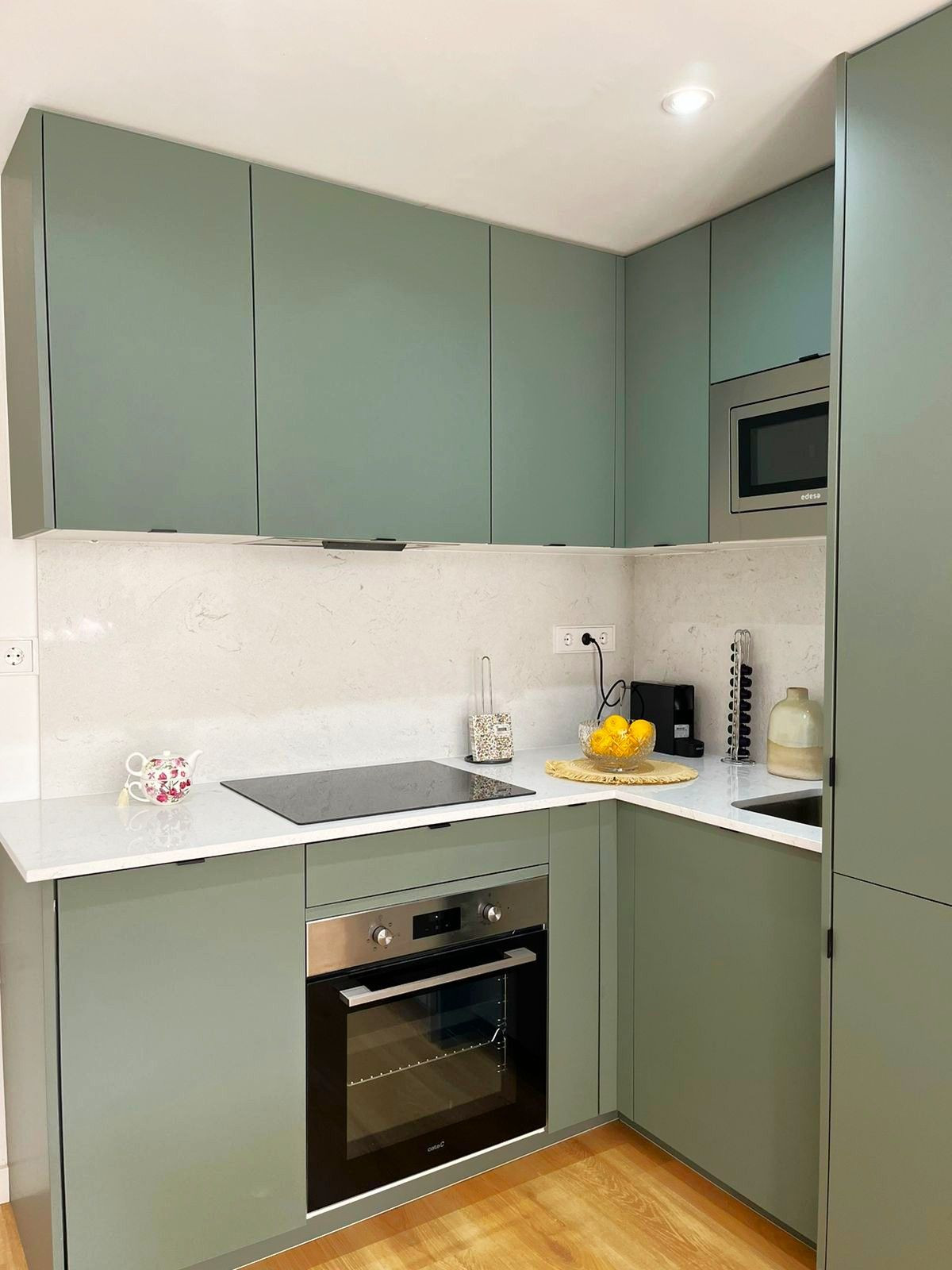 2 Bed, 1 Bath, ApartmentFor Sale, Estepona, Malaga 2 Bed, 1 Bath, ApartmentFor Sale, Estepona, Malaga