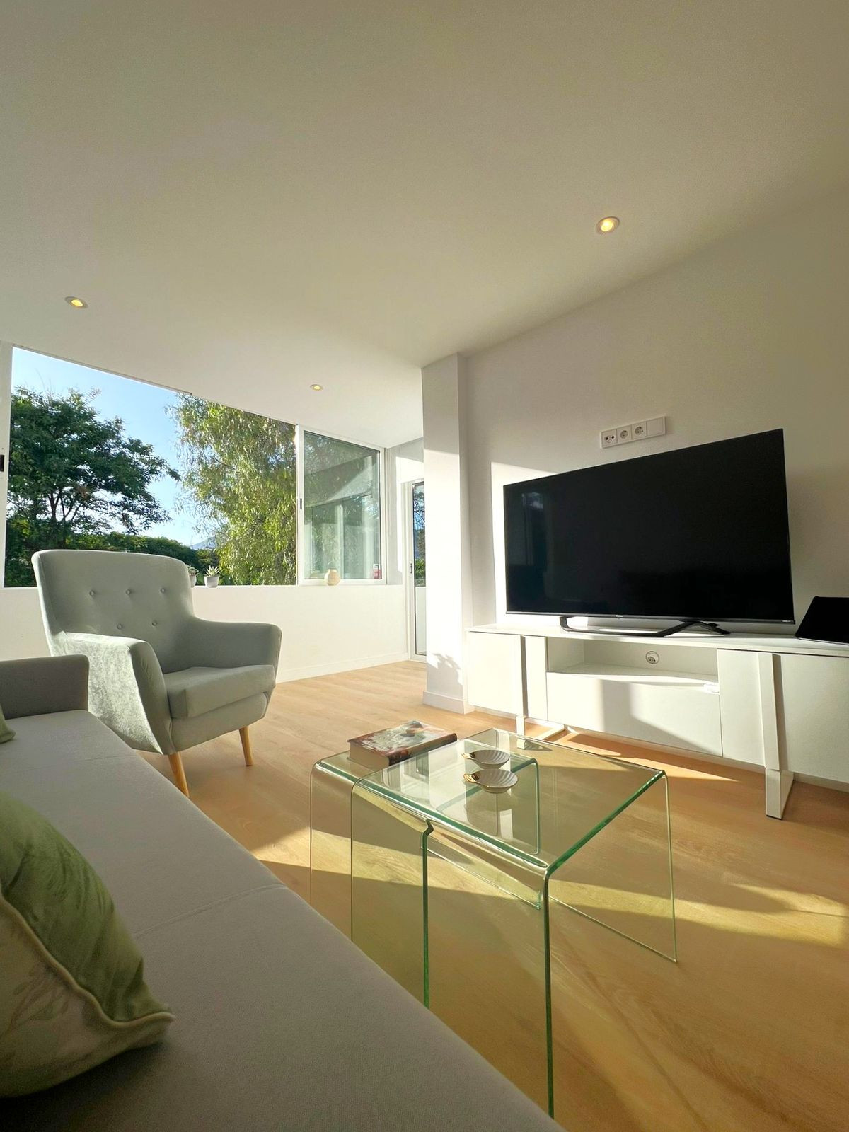 2 Bed, 1 Bath, ApartmentFor Sale, Estepona, Malaga 2 Bed, 1 Bath, ApartmentFor Sale, Estepona, Malaga