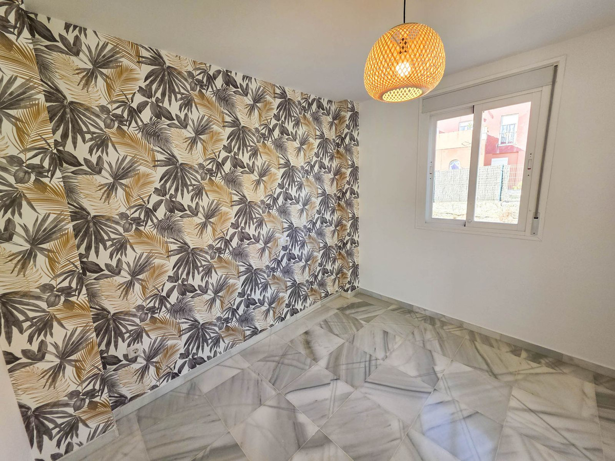 3 Bed, 2 Bath, ApartmentFor Sale, La Duquesa, Malaga 3 Bed, 2 Bath, ApartmentFor Sale, La Duquesa, Malaga