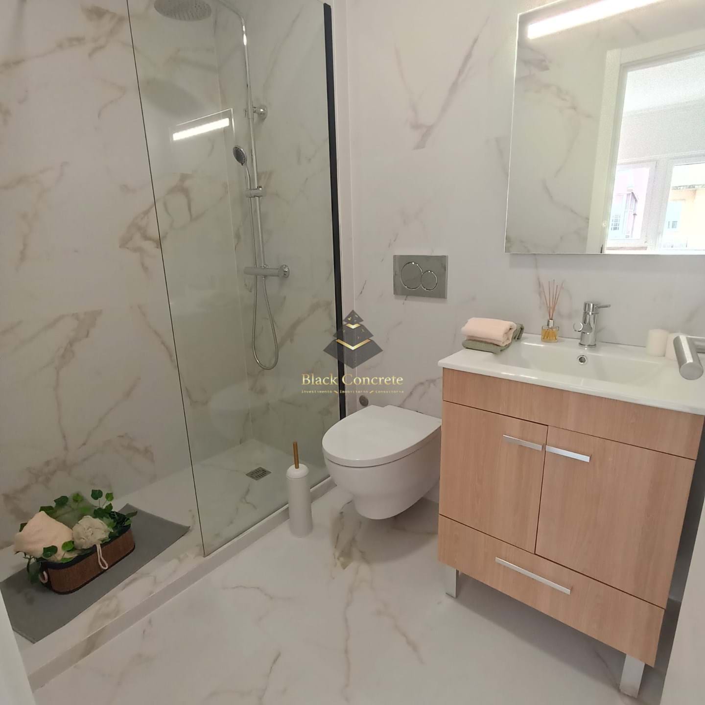 3 Bed, 2 Bath, ApartmentFor Sale, Lisboa, Lisboa, 1170-017