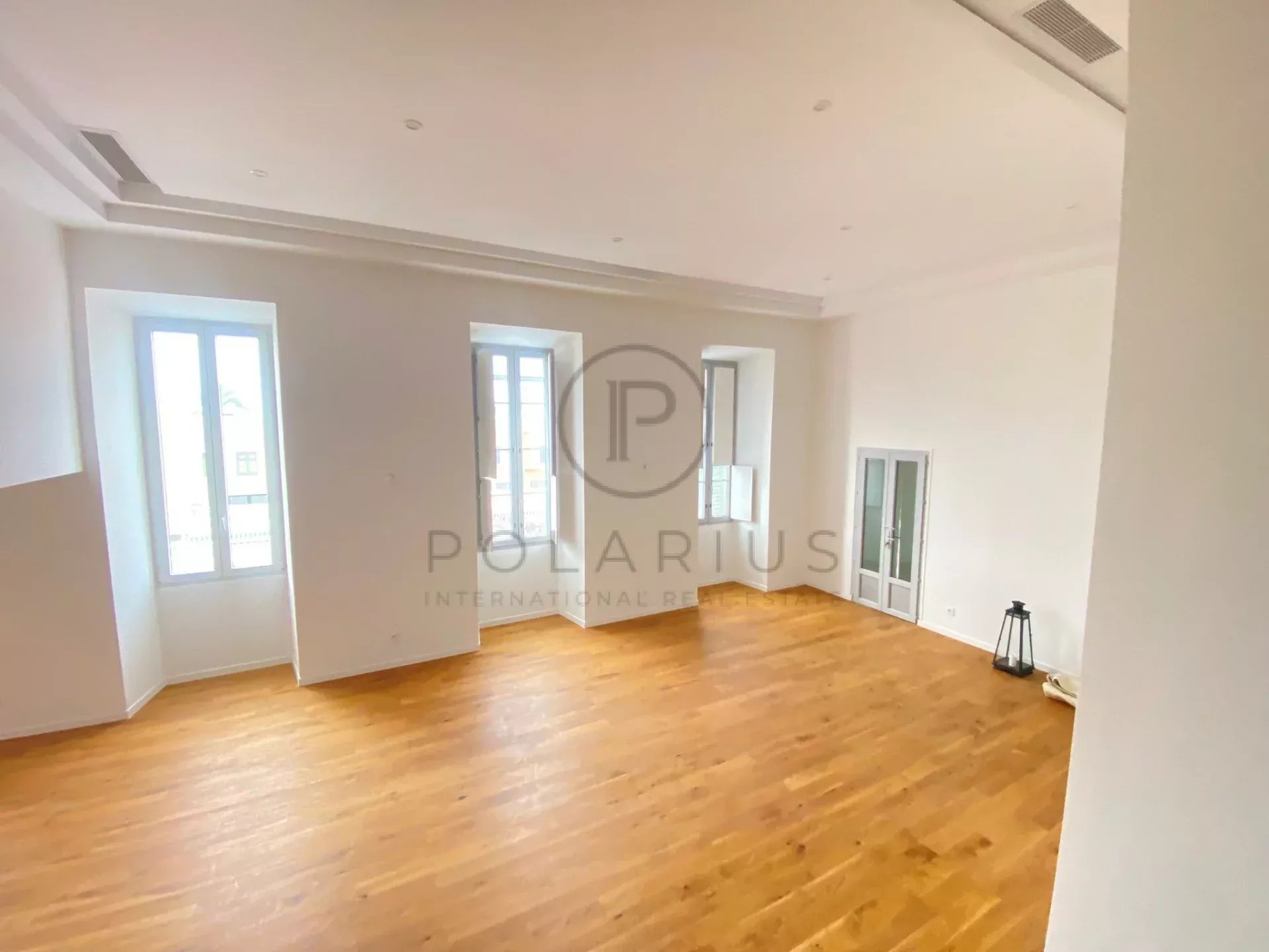 3 Bed, 3 Bath, ApartmentFor Sale, Nice, Alpes-Maritimes