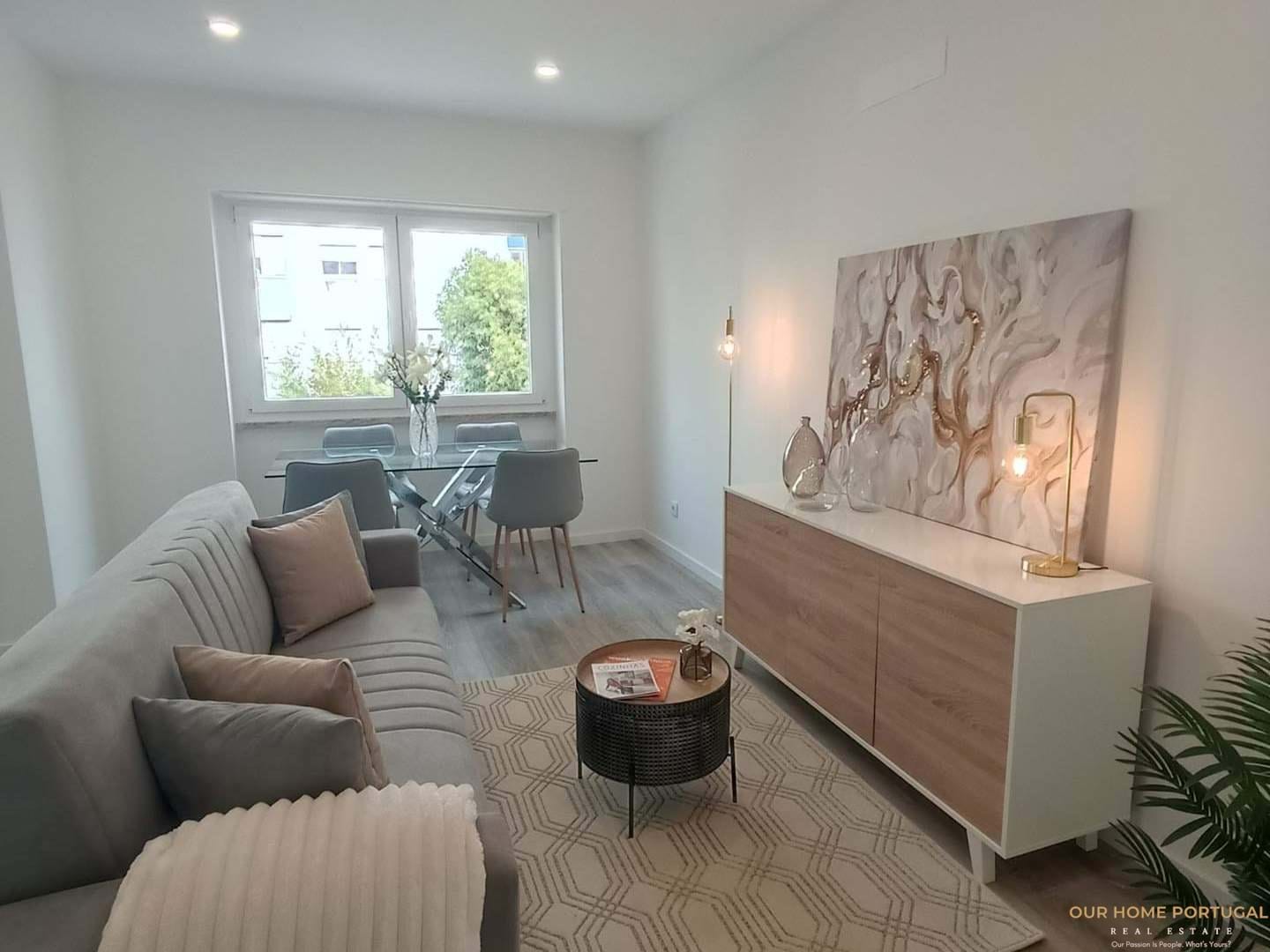 3 Bed, 2 Bath, ApartmentFor Sale, Lisboa, Lisboa, 1170-019