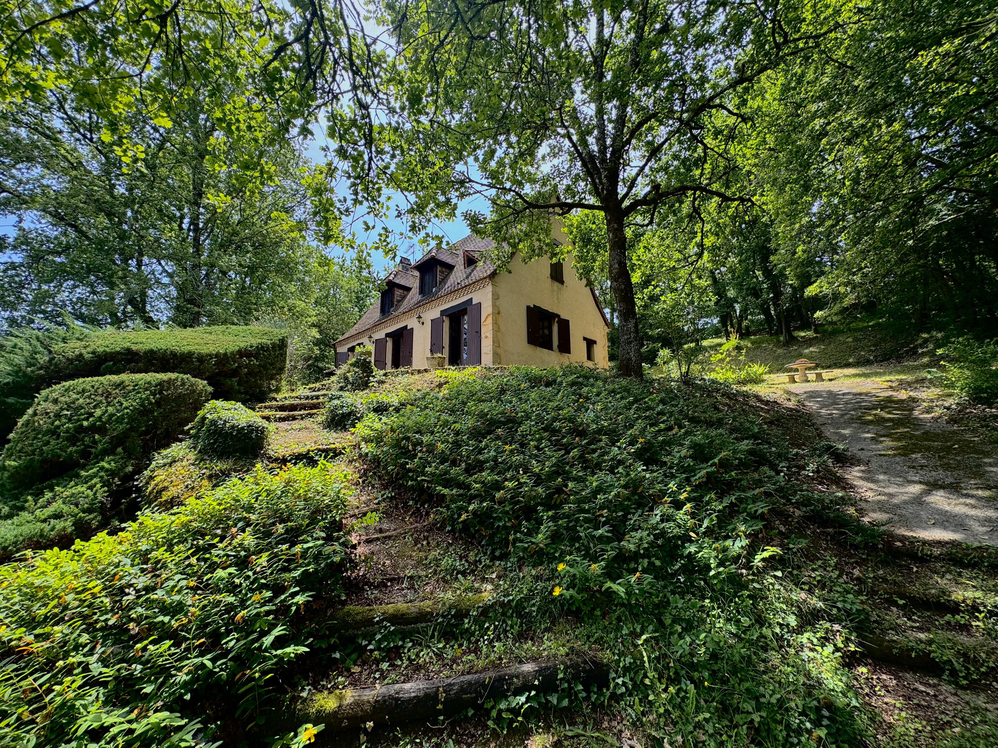 3 Bed, 1 Bath, HouseFor Sale, Le bugue, Dordogne, Aquitaine, 24260