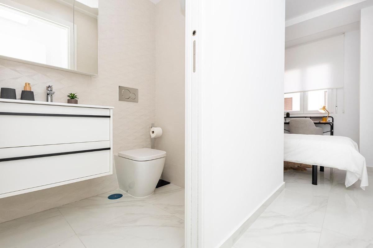 2 Bed, 1 Bath, ApartmentFor Sale, Jacarilla, Alicante