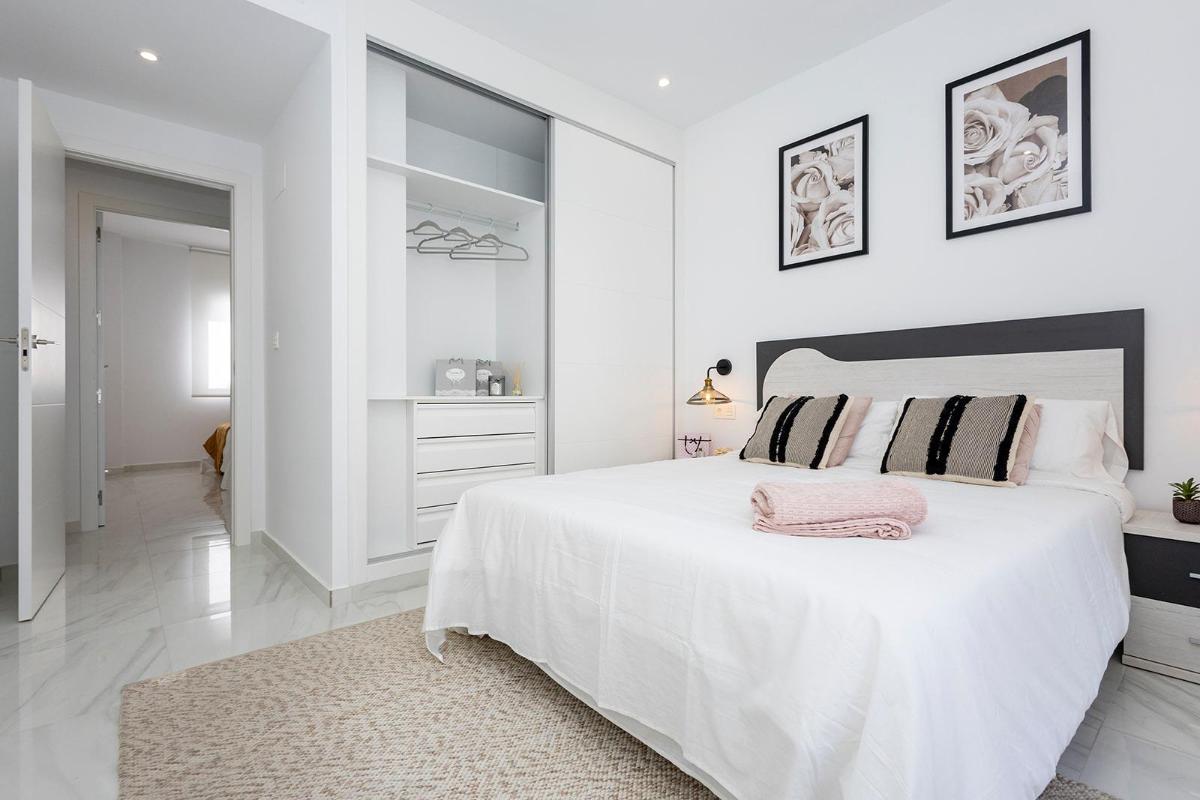 2 Bed, 1 Bath, ApartmentFor Sale, Jacarilla, Alicante