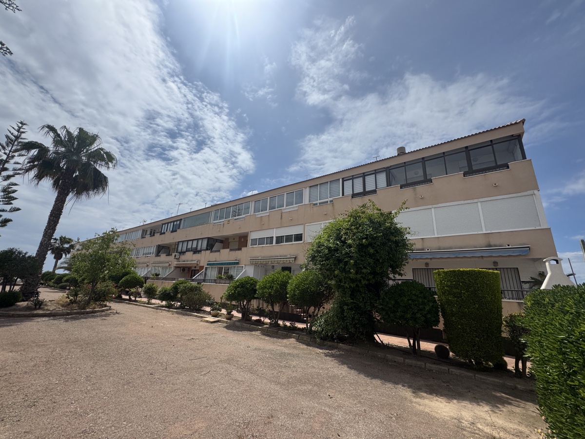 1 Bath, ApartmentFor Sale, Mil Palmeras, Alicante