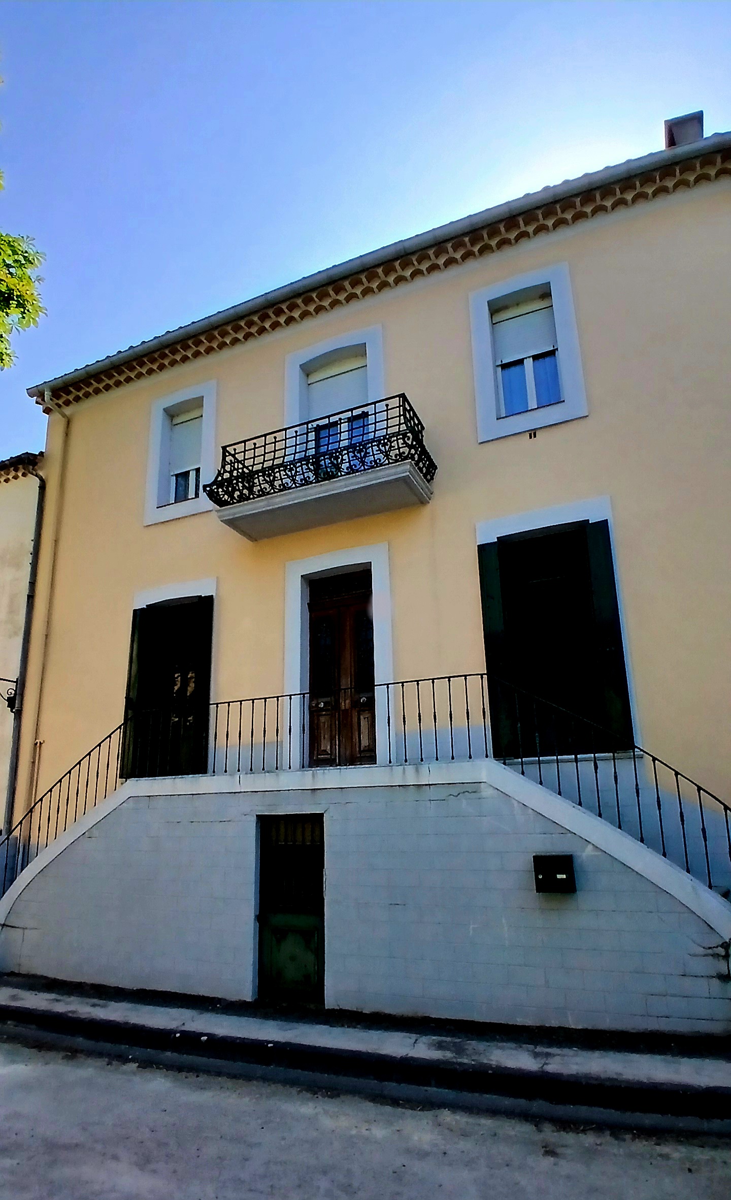 5 Bed, 2 Bath, HouseFor Sale, Roquebrun, Herault, Languedoc-Roussillon, 34460