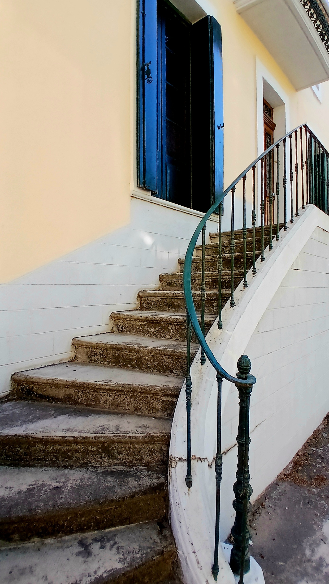 5 Bed, 2 Bath, HouseFor Sale, Roquebrun, Herault, Languedoc-Roussillon, 34460