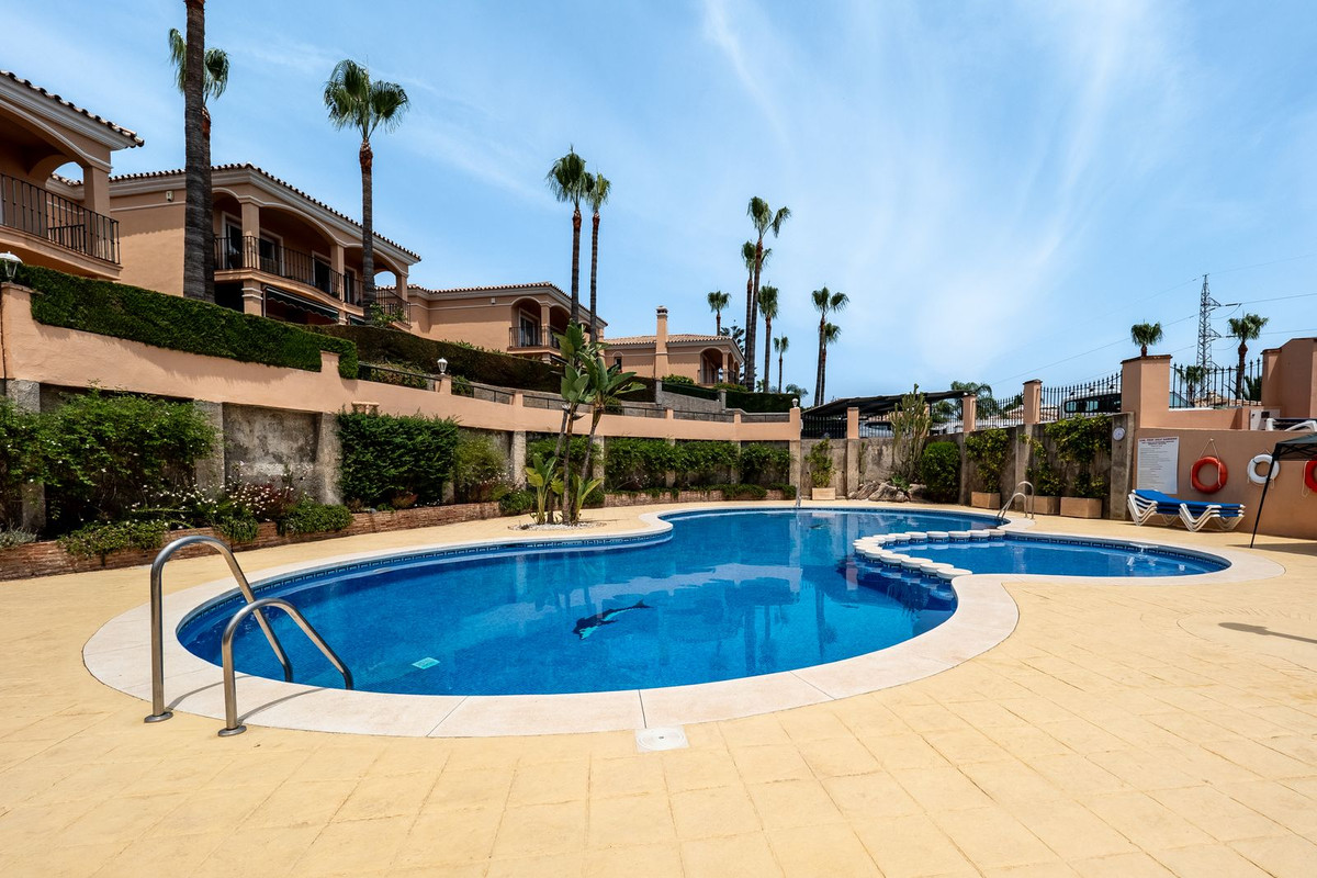 Riviera Del Sol, Malaga, 3 Bedrooms Bedrooms, ,2 BathroomsBathrooms,For Sale,R5074102