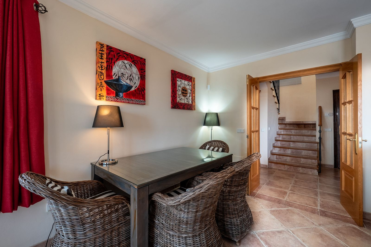 Riviera Del Sol, Malaga, 3 Bedrooms Bedrooms, ,2 BathroomsBathrooms,For Sale,R5074102