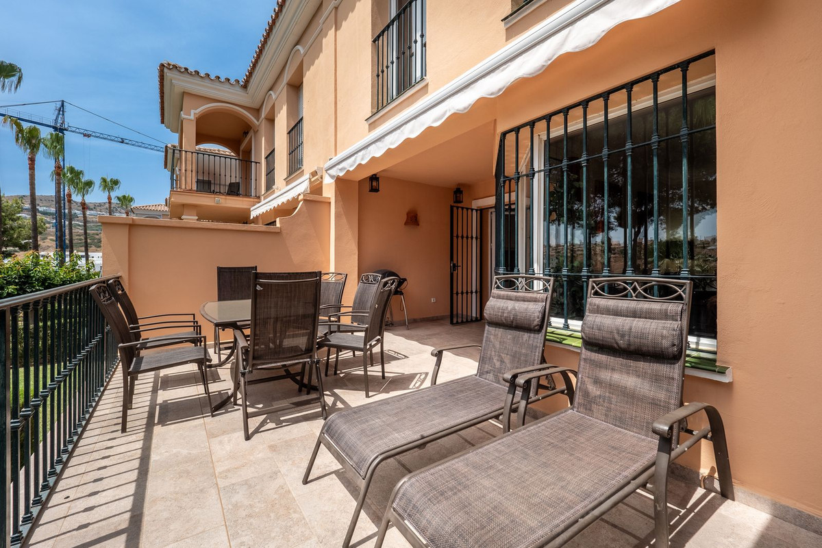 Riviera Del Sol, Malaga, 3 Bedrooms Bedrooms, ,2 BathroomsBathrooms,For Sale,R5074102