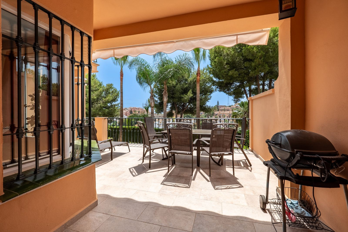 Riviera Del Sol, Malaga, 3 Bedrooms Bedrooms, ,2 BathroomsBathrooms,For Sale,R5074102