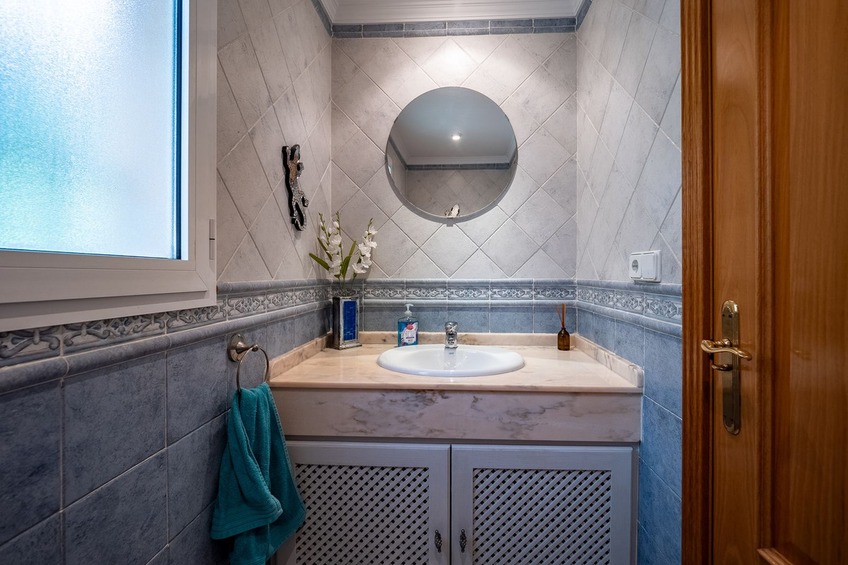 Riviera Del Sol, Malaga, 3 Bedrooms Bedrooms, ,2 BathroomsBathrooms,For Sale,R5074102