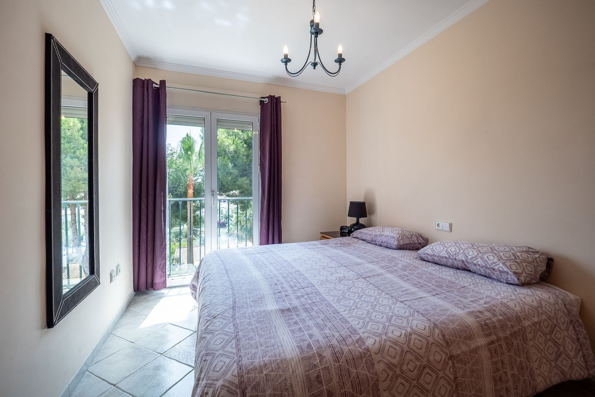 Riviera Del Sol, Malaga, 3 Bedrooms Bedrooms, ,2 BathroomsBathrooms,For Sale,R5074102