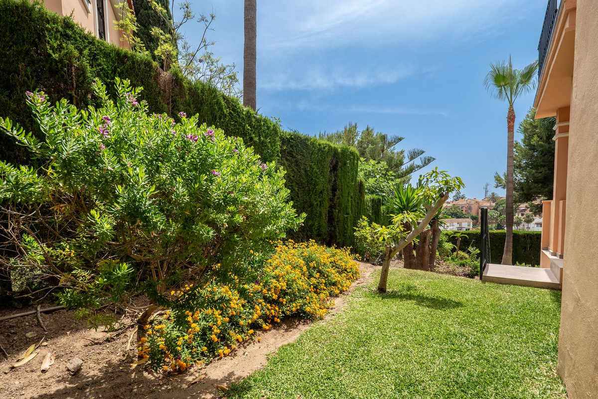 Riviera Del Sol, Malaga, 3 Bedrooms Bedrooms, ,2 BathroomsBathrooms,For Sale,R5074102