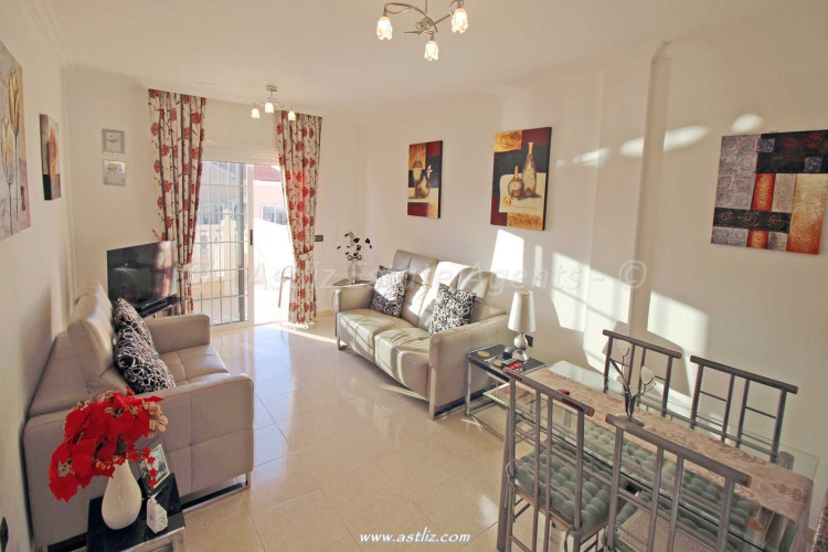 2 Bed, 1 Bath, ApartmentFor Sale, Porta Nova, Torviscas Alto